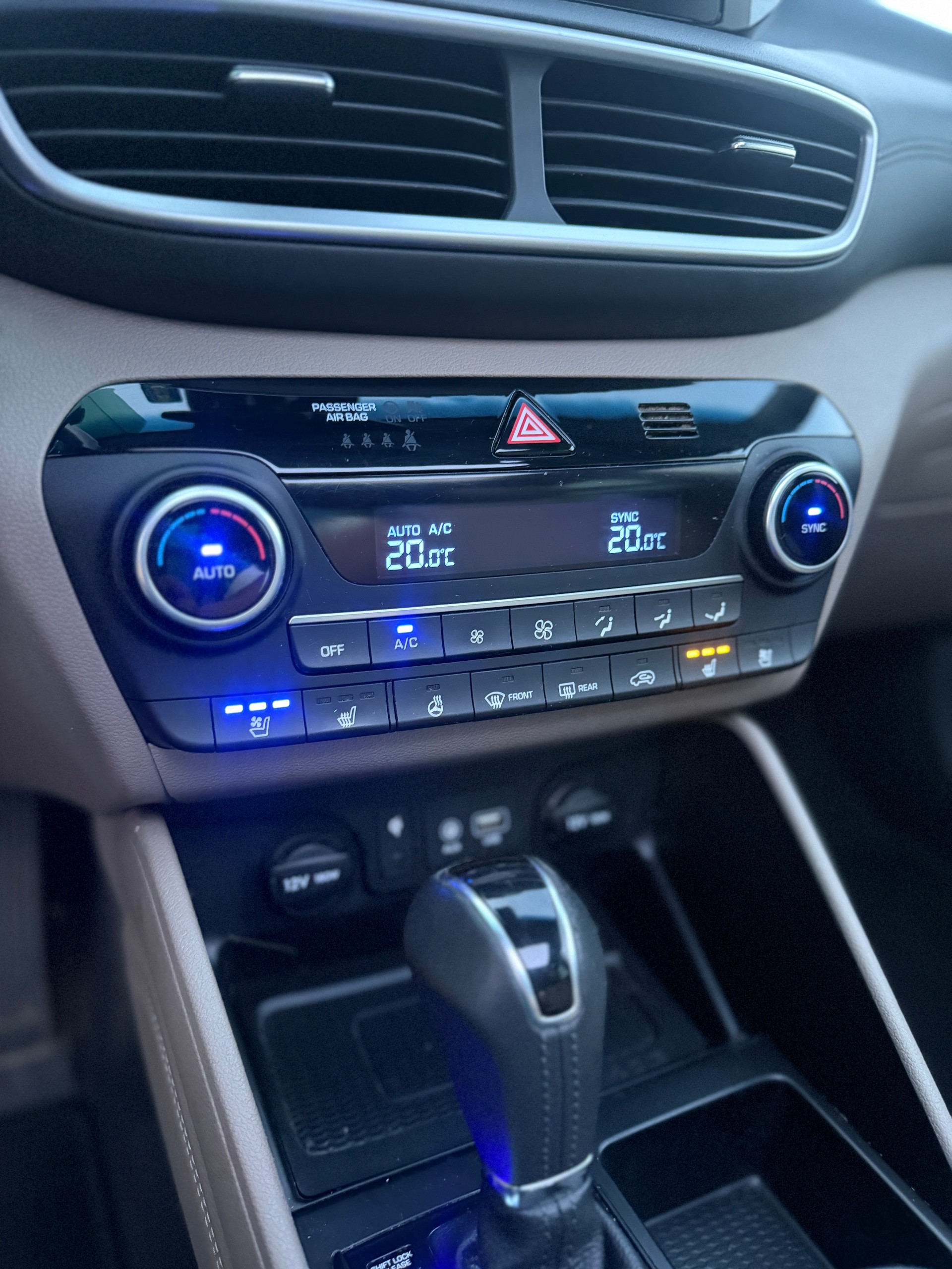 HYUNDAI Tucson 1.6 TGDI Amplia 4WD DCT-image-10