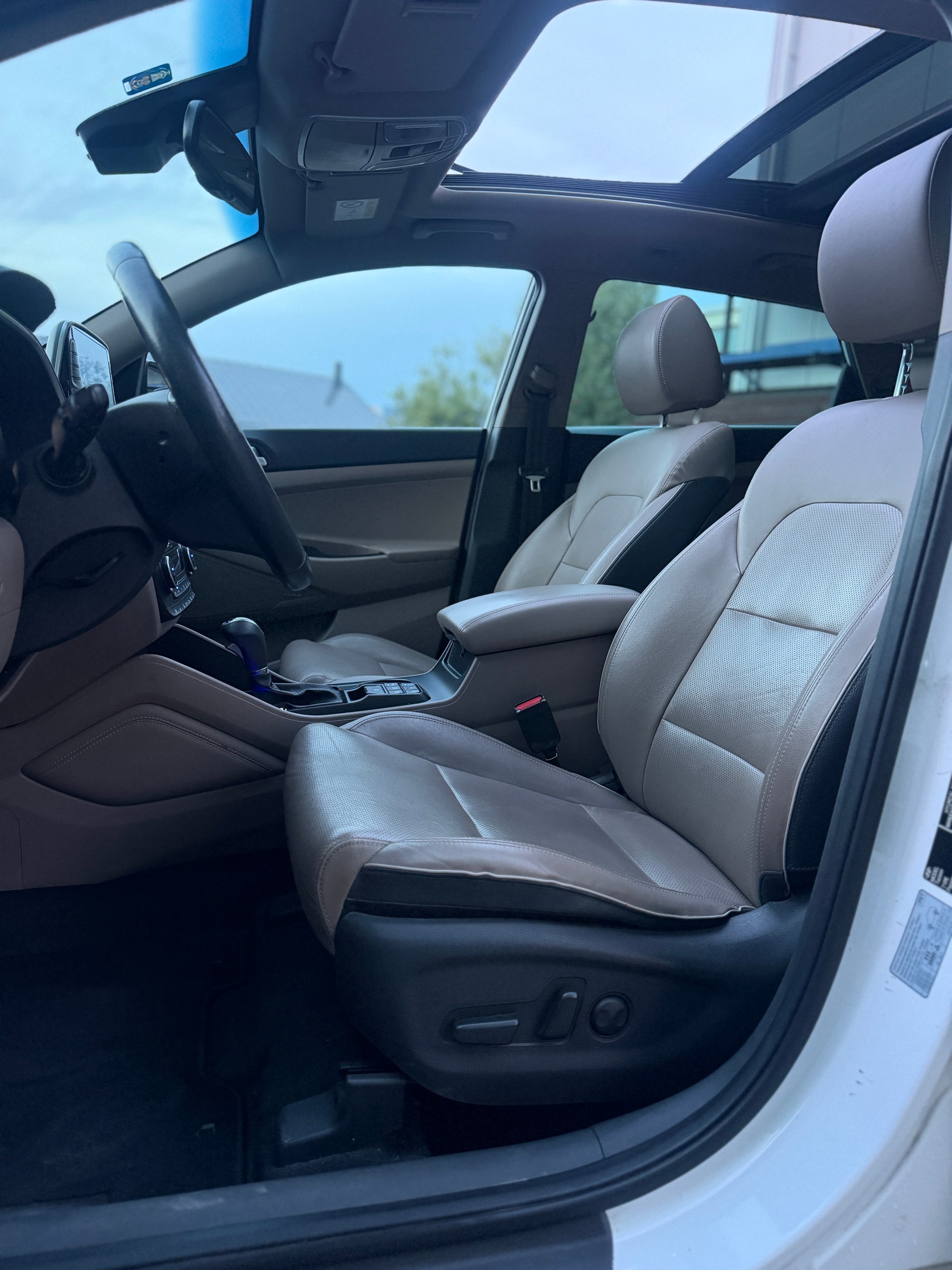 HYUNDAI Tucson 1.6 TGDI Amplia 4WD DCT-image-8