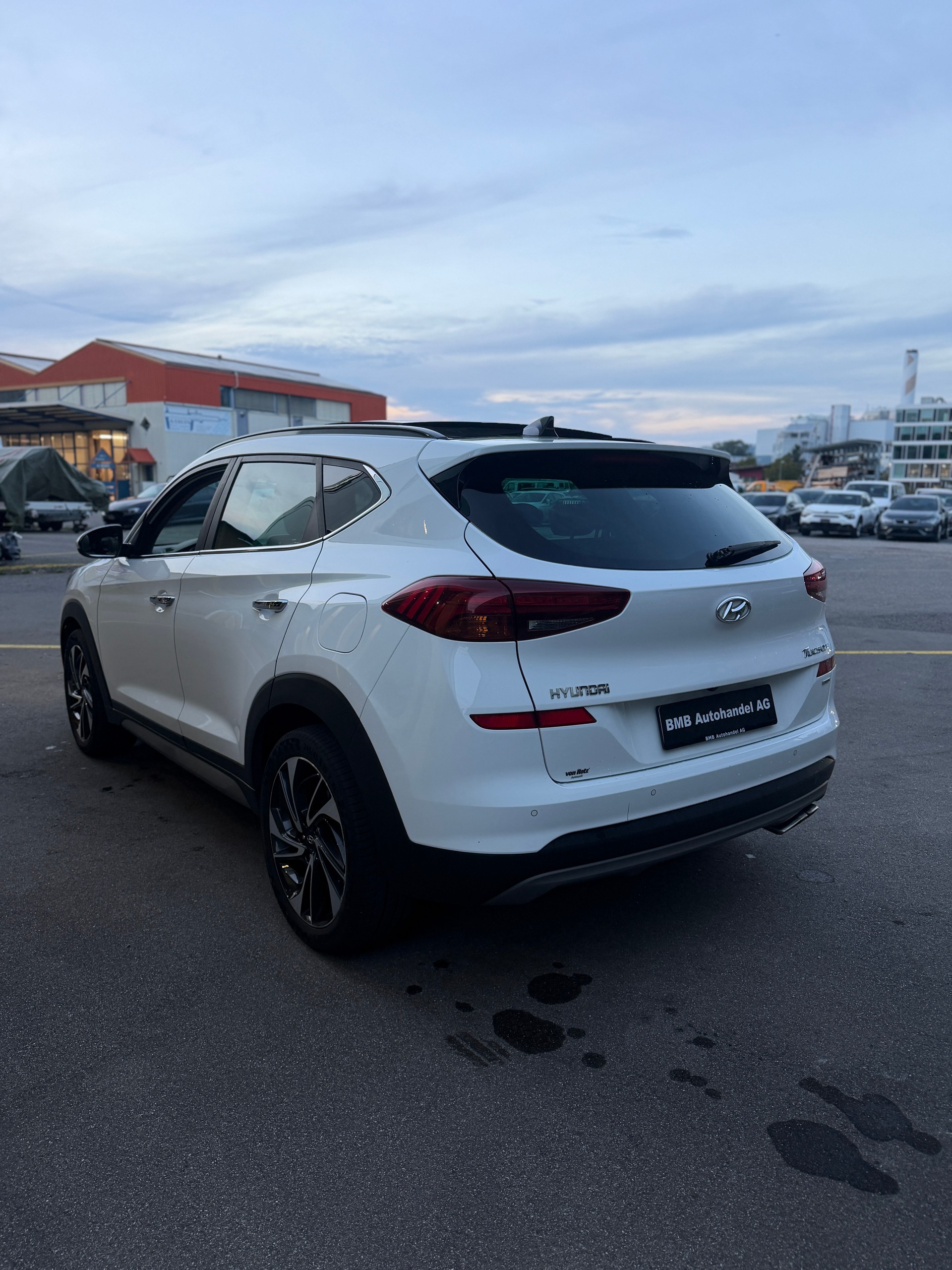 HYUNDAI Tucson 1.6 TGDI Amplia 4WD DCT-image-4