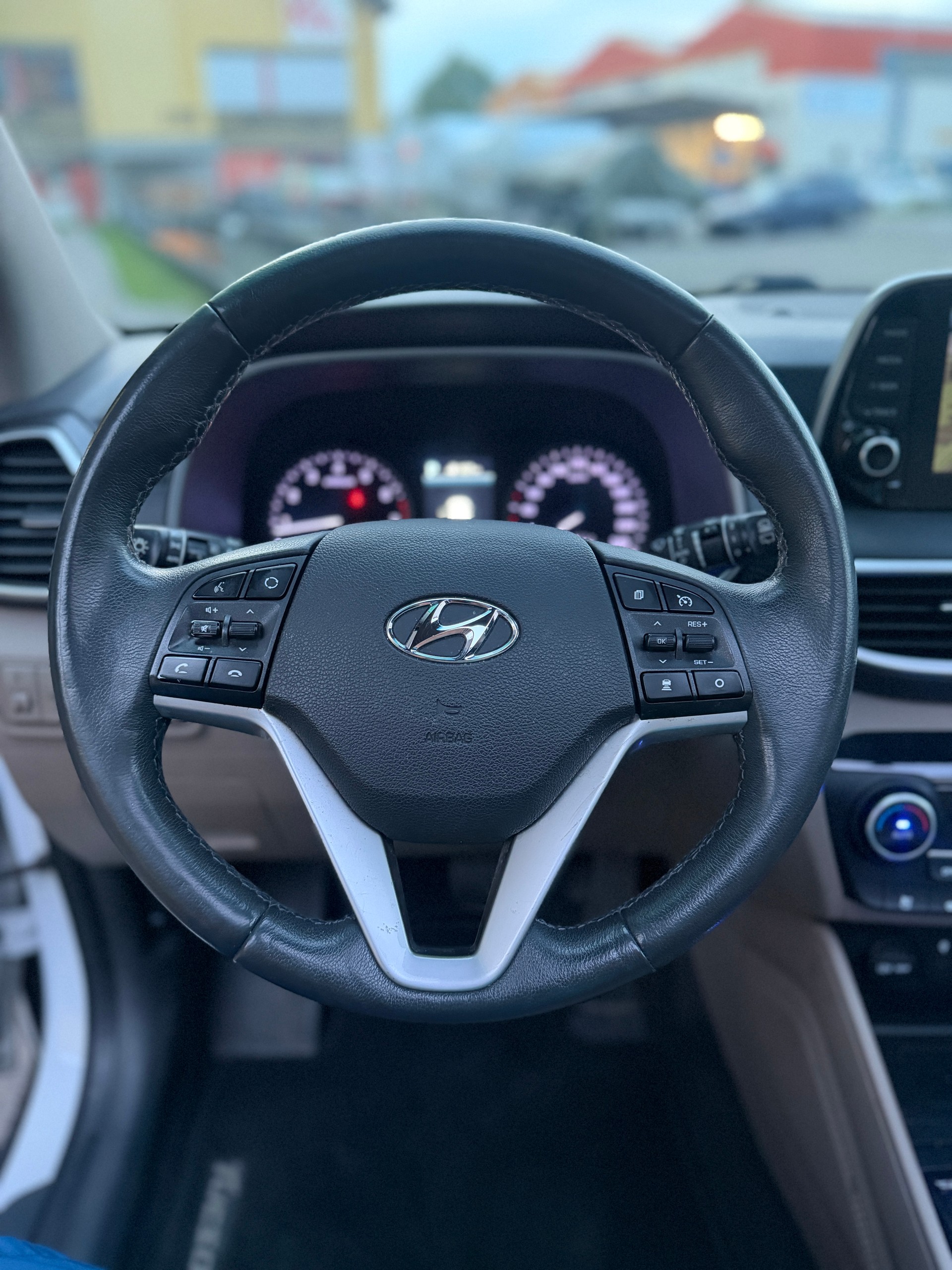 HYUNDAI Tucson 1.6 TGDI Amplia 4WD DCT-image-13
