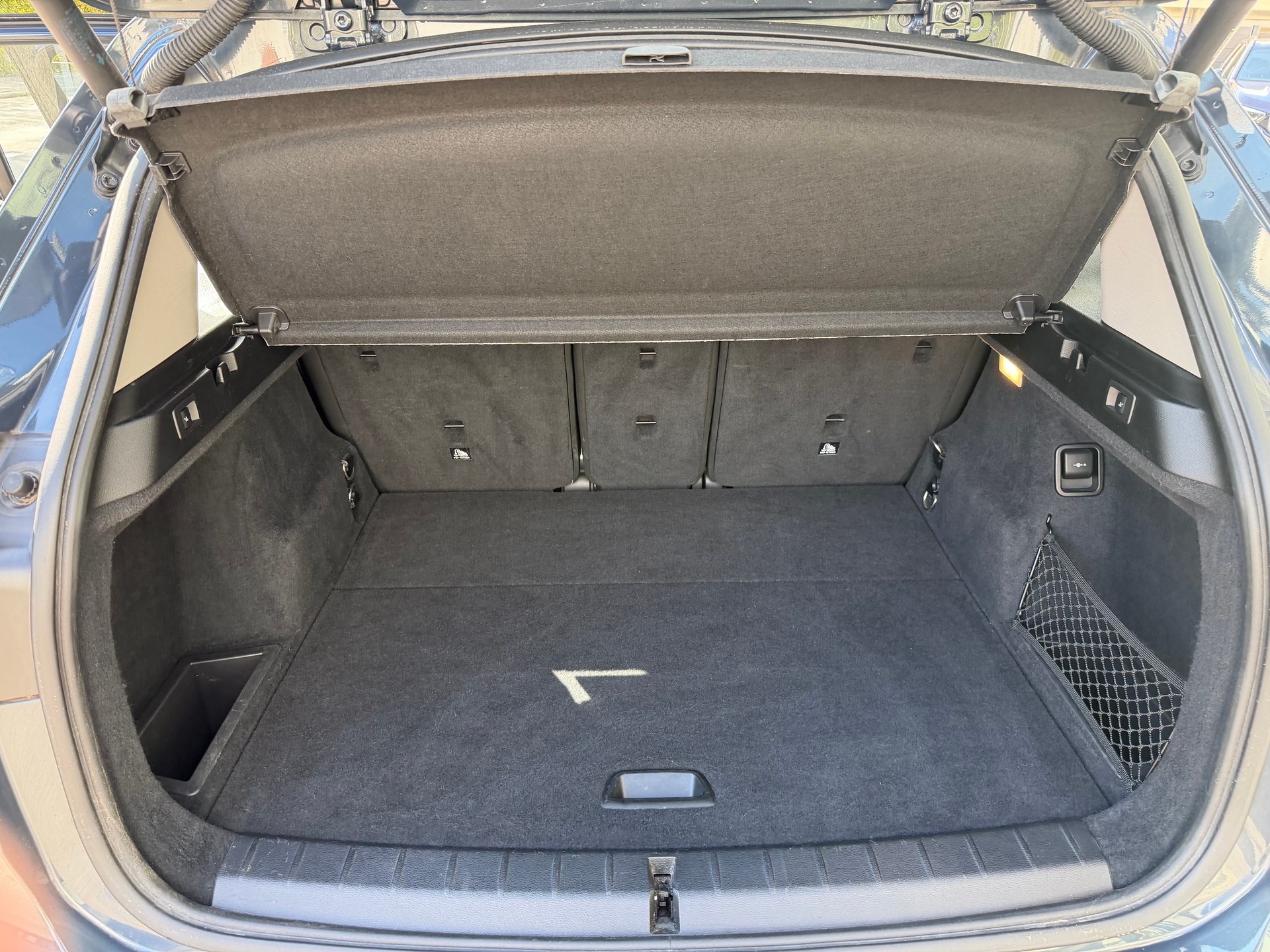 BMW X1 xDrive 20i Steptronic-image-14