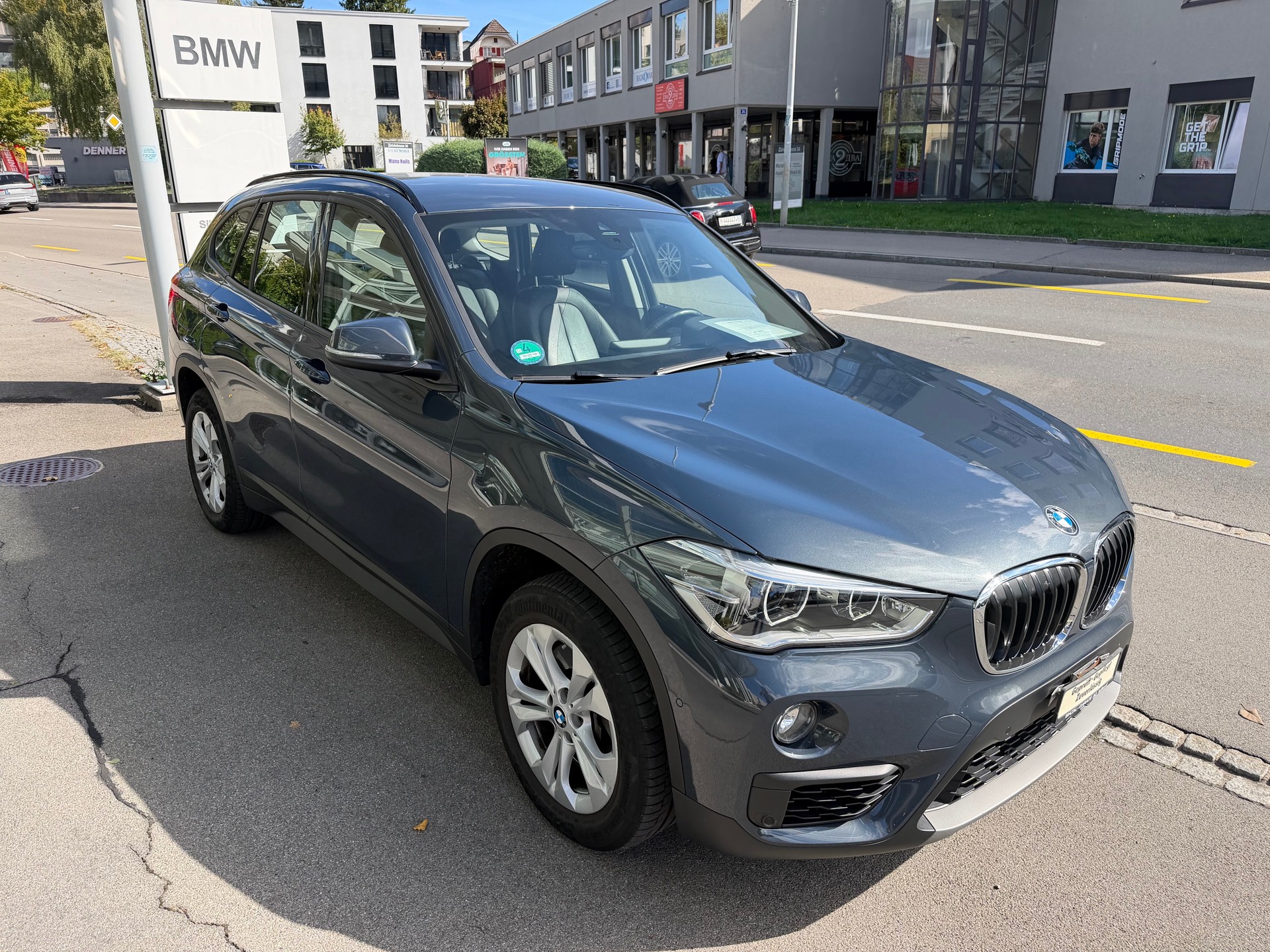 BMW X1 xDrive 20i Steptronic-image-6
