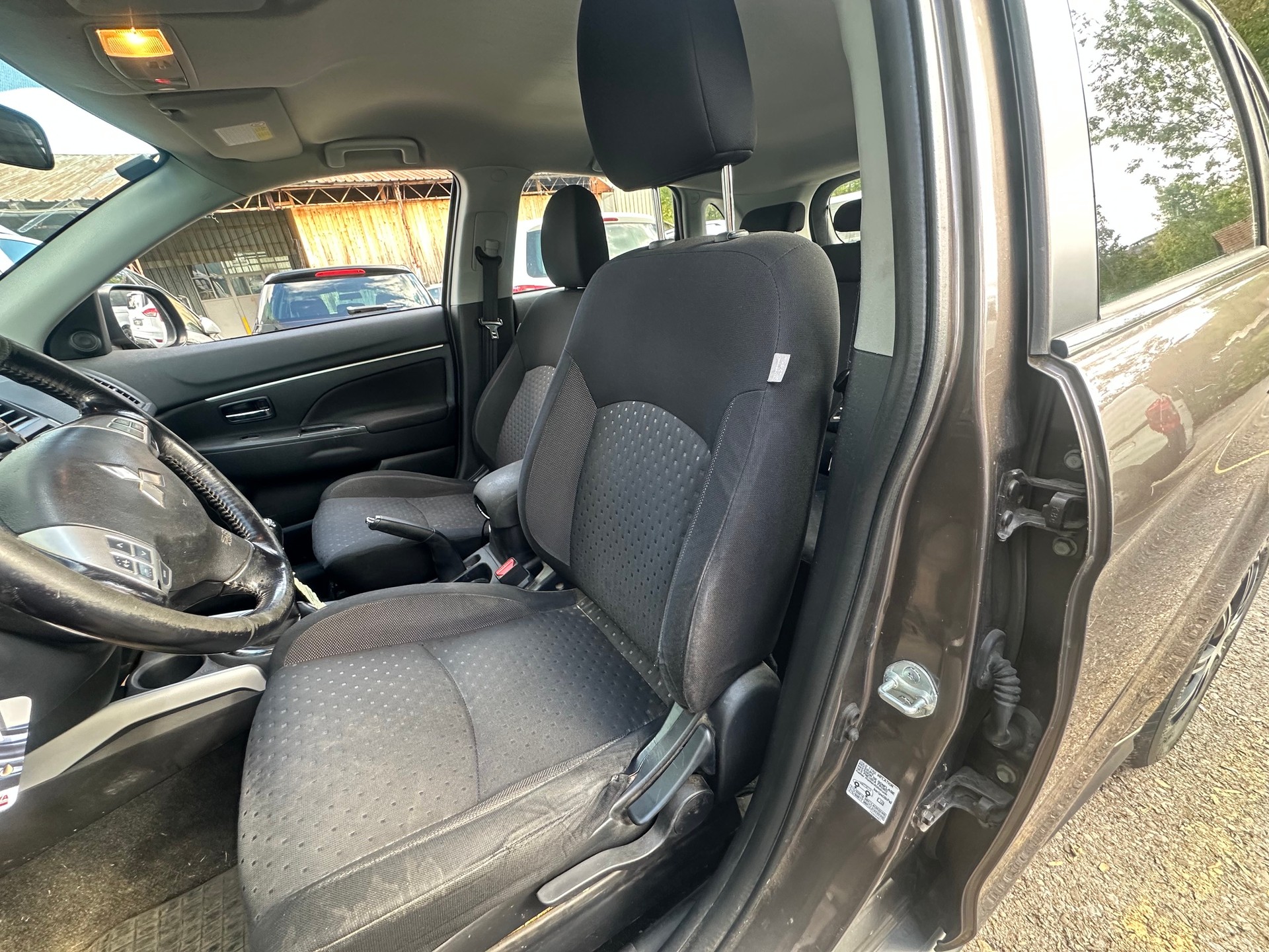 MITSUBISHI ASX 1.8 DID Intense 4WD-image-8