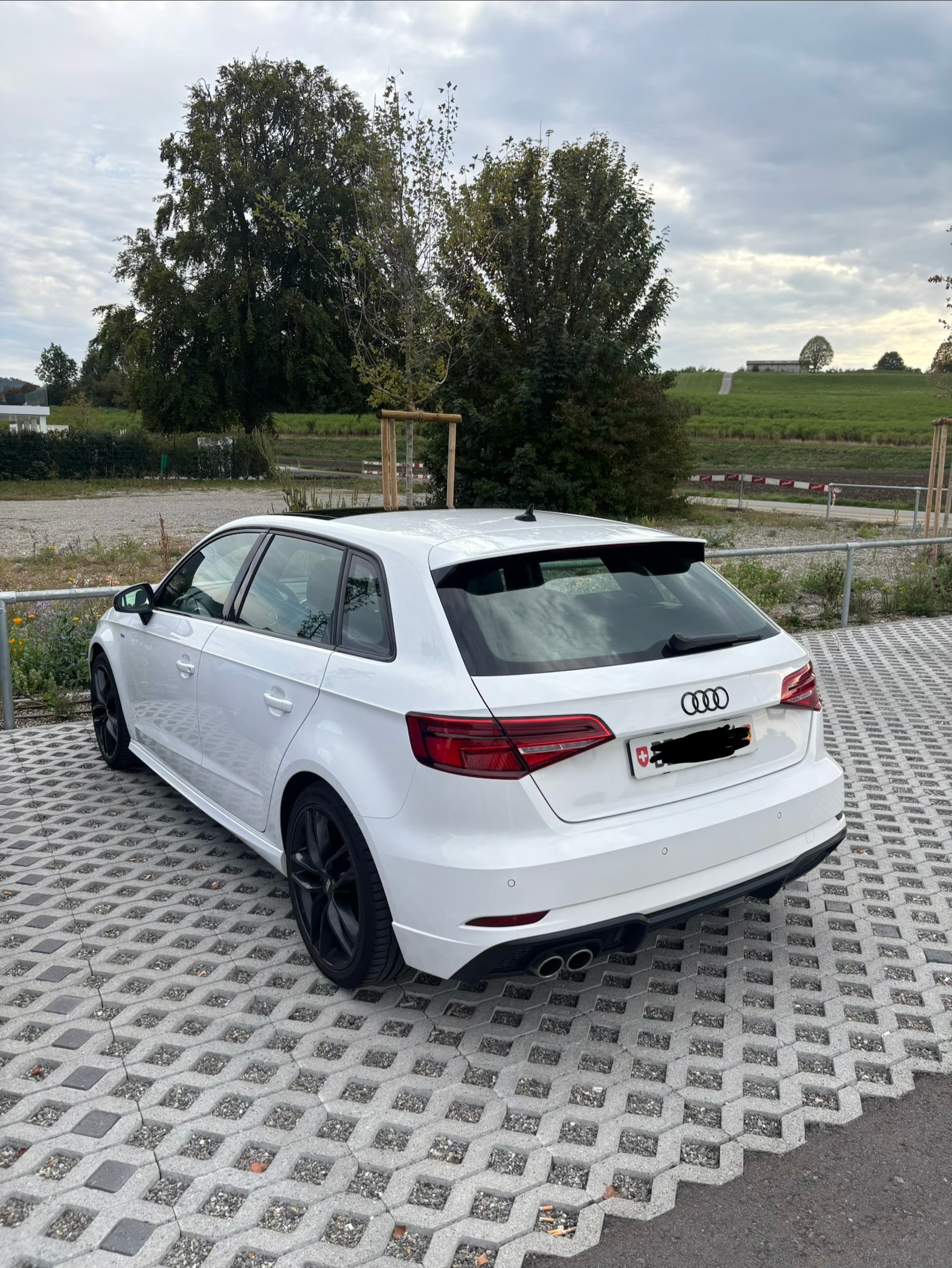AUDI 1.5 35 TFSI Sport S-Tronic-image-2
