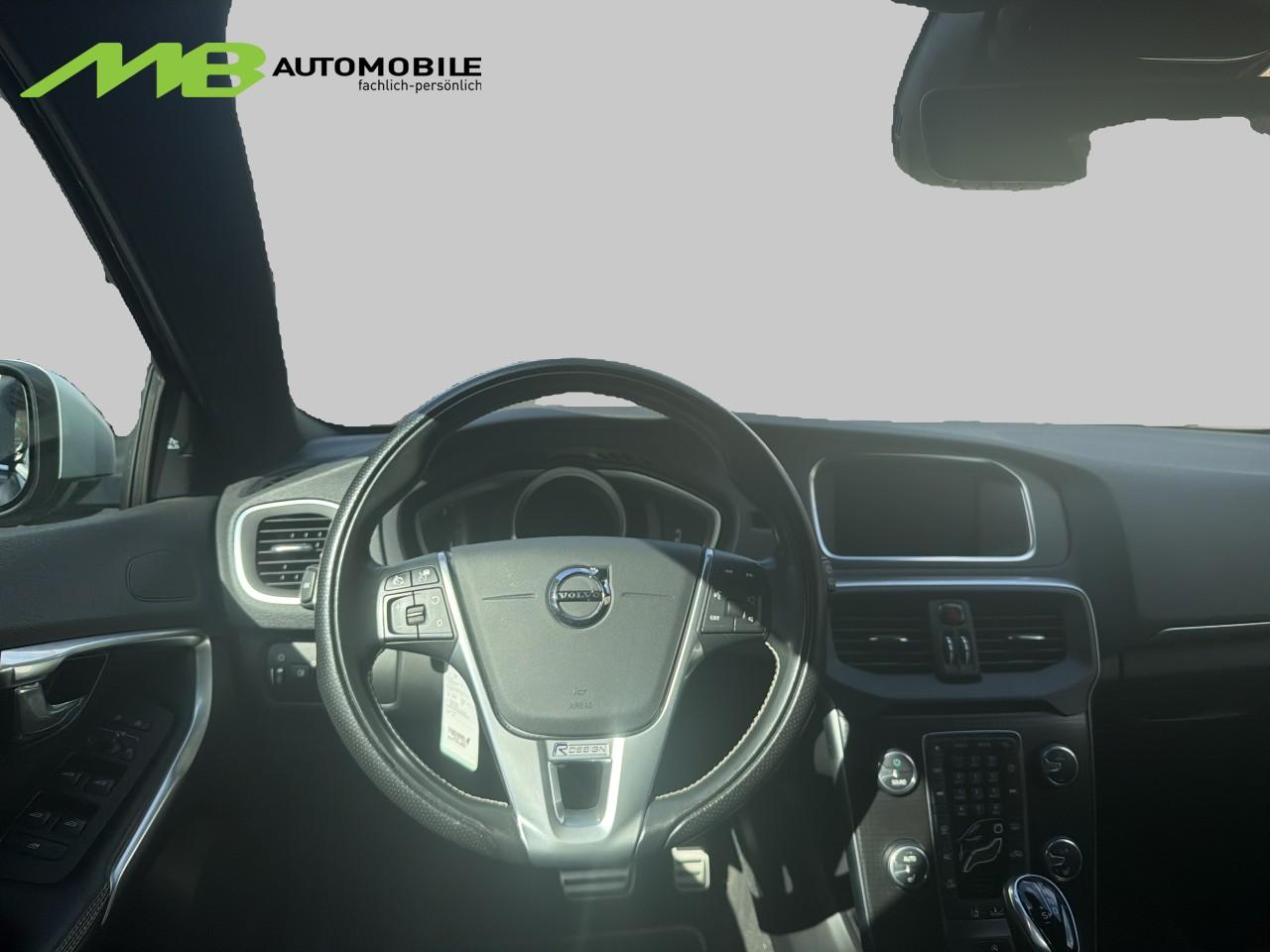 VOLVO V40 1.5 T3 R-Design S/S-image-12