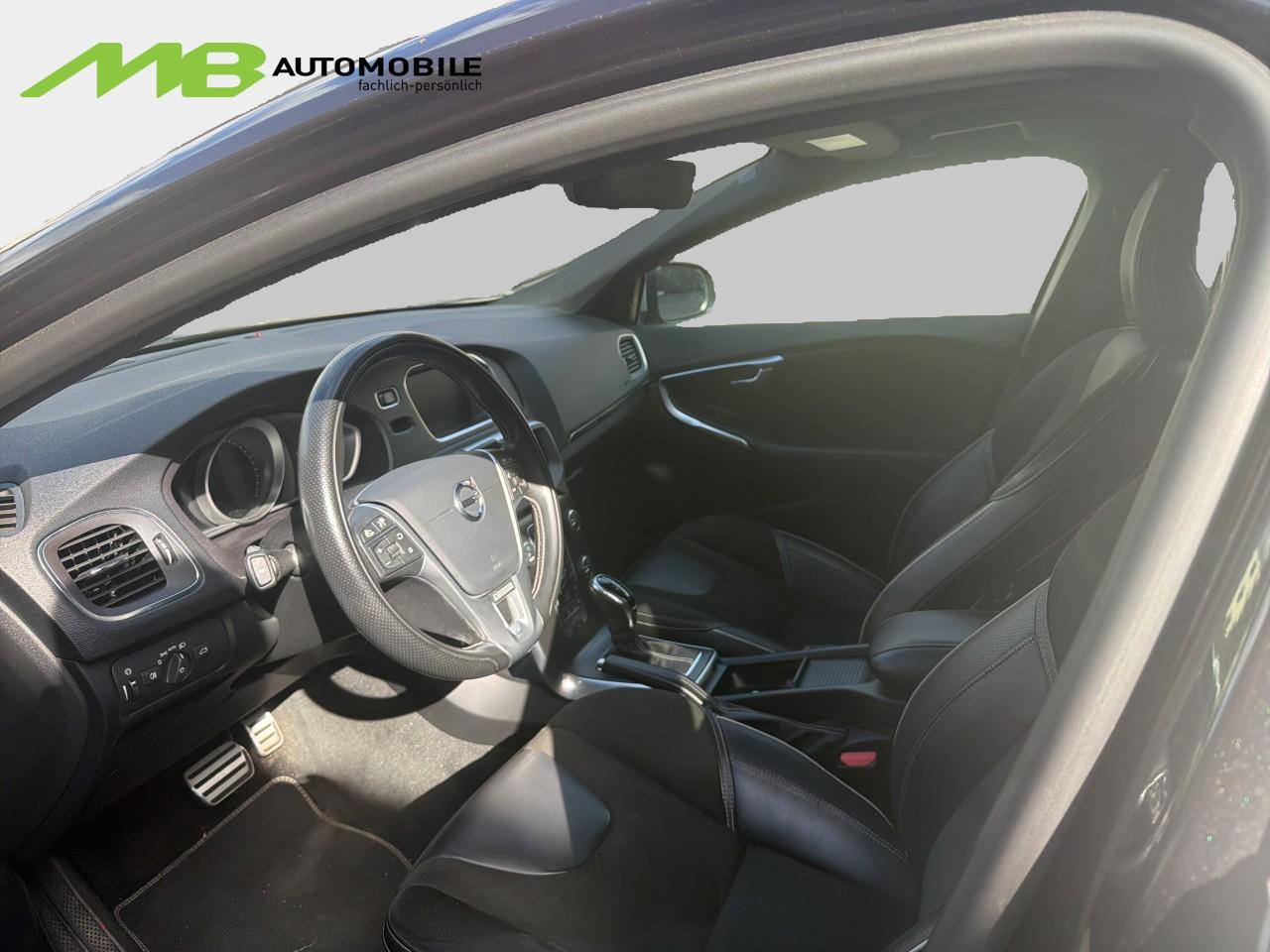 VOLVO V40 1.5 T3 R-Design S/S-image-13