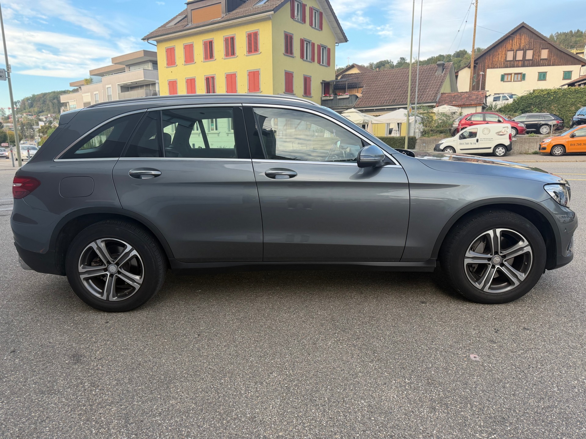 MERCEDES-BENZ GLC 250 d Exclusive 4Matic 9G-Tronic-image-2