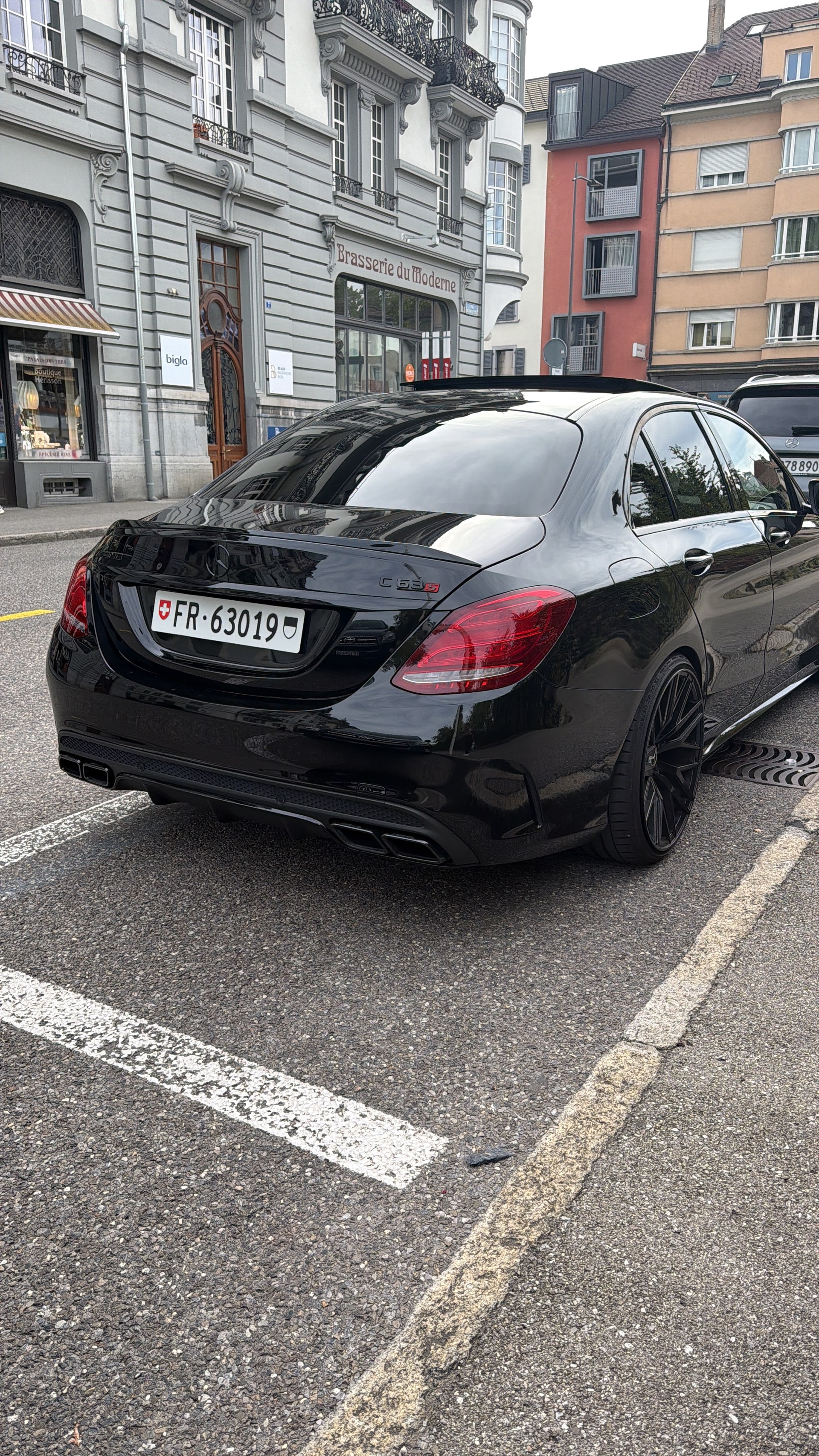 MERCEDES-BENZ C 63 S AMG-image-3