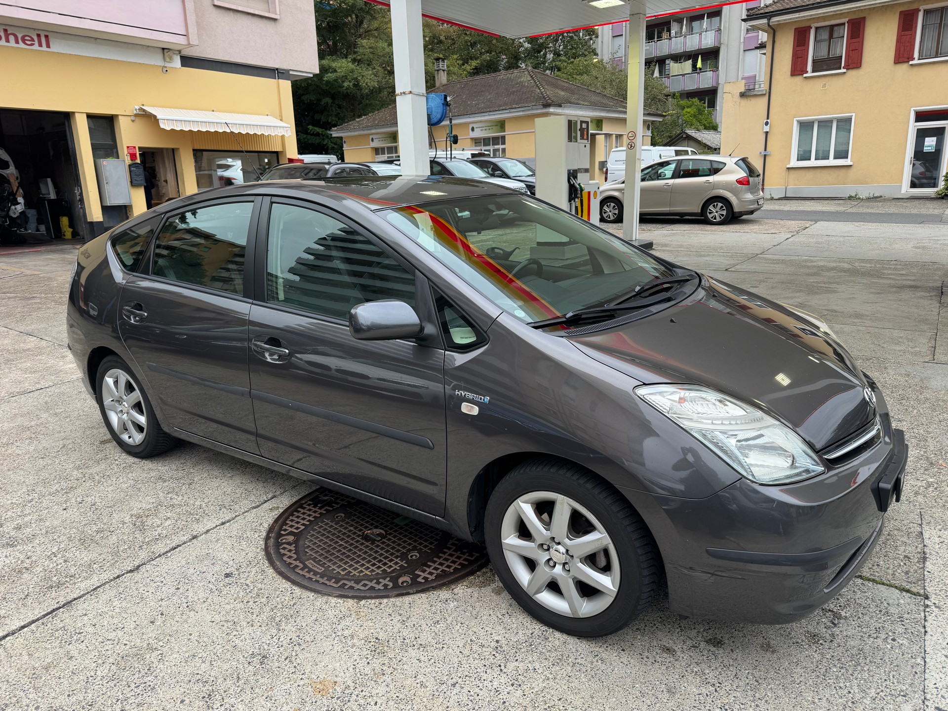 TOYOTA Prius 1.5 16V Hybrid-image-3