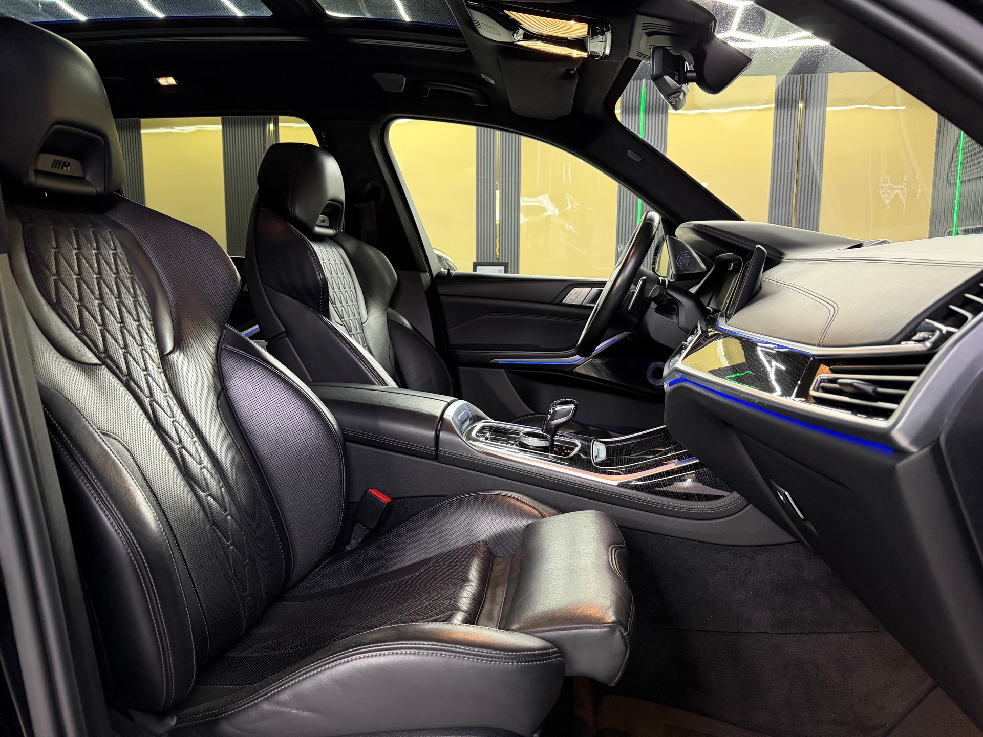 BMW X7 xDrive 48V 40d Steptronic-image-11