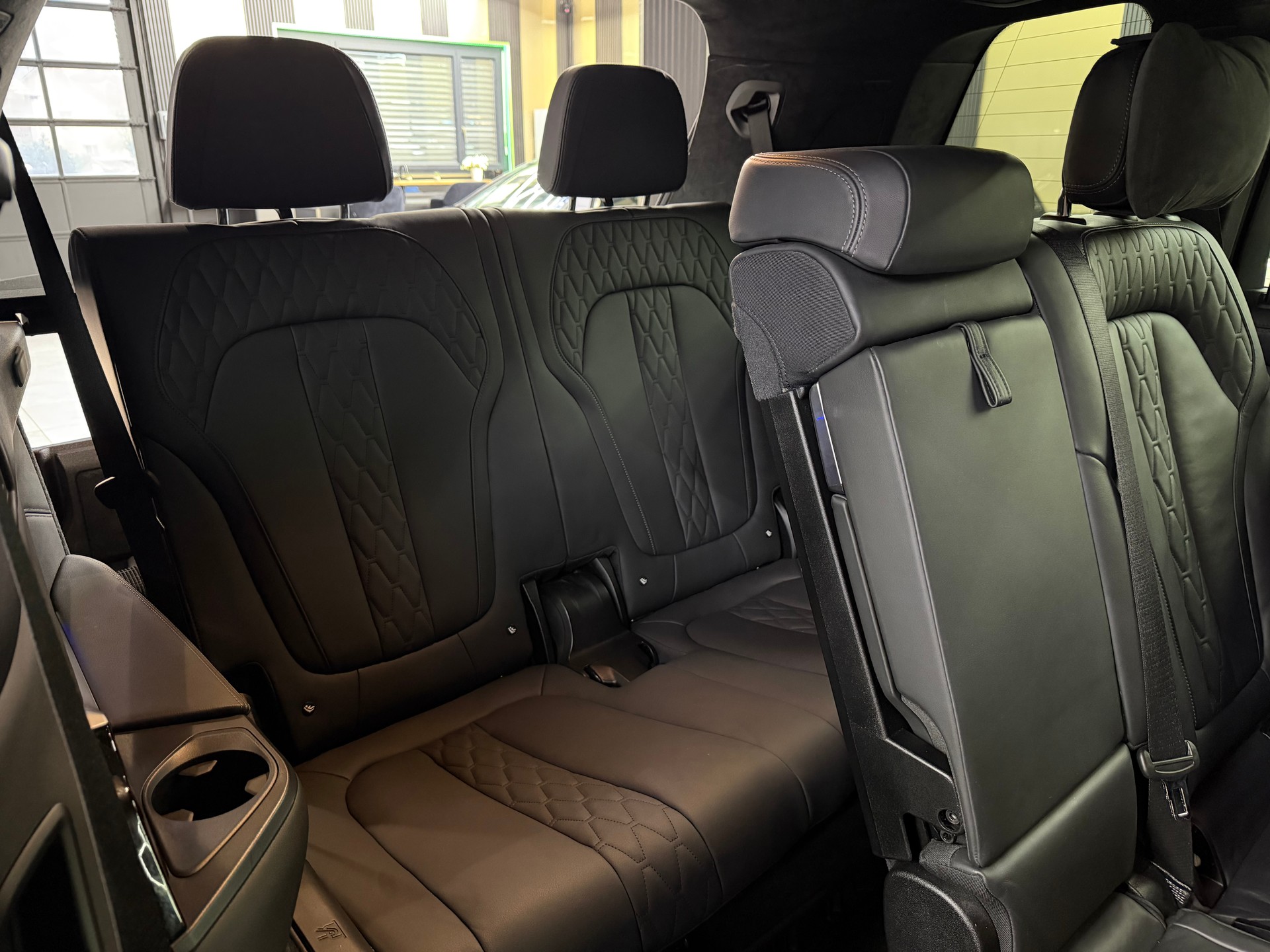 BMW X7 xDrive 48V 40d Steptronic-image-15