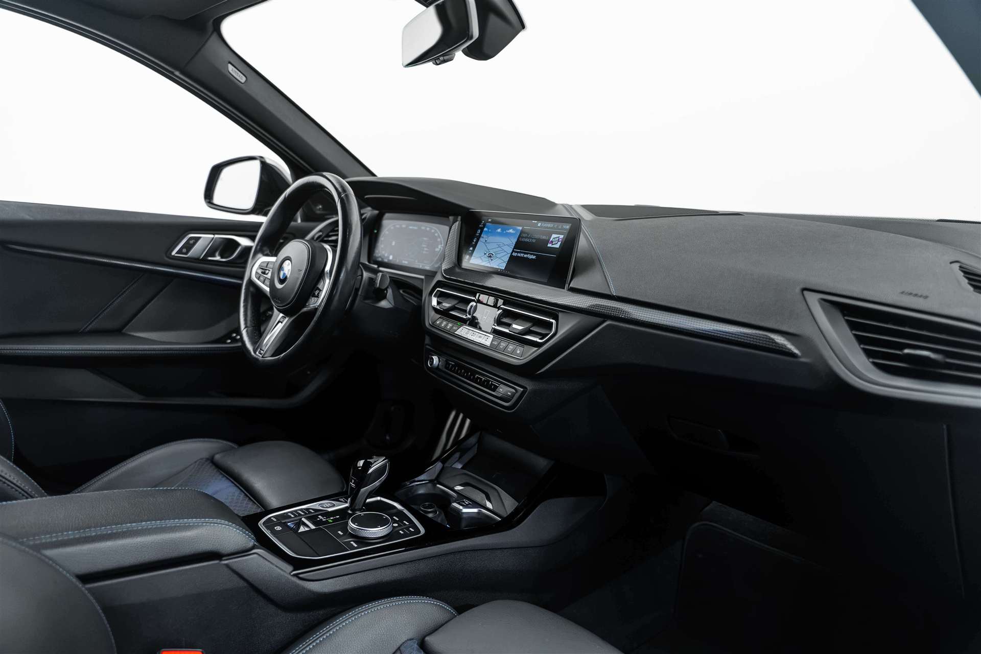 BMW M135i xDrive Steptronic 306PS-image-11
