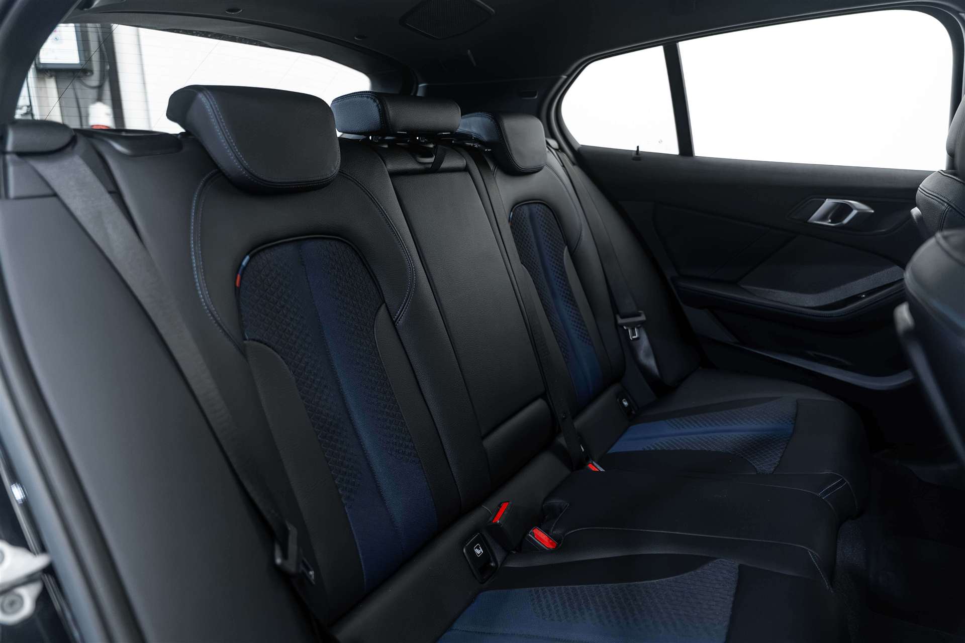 BMW M135i xDrive Steptronic 306PS-image-14