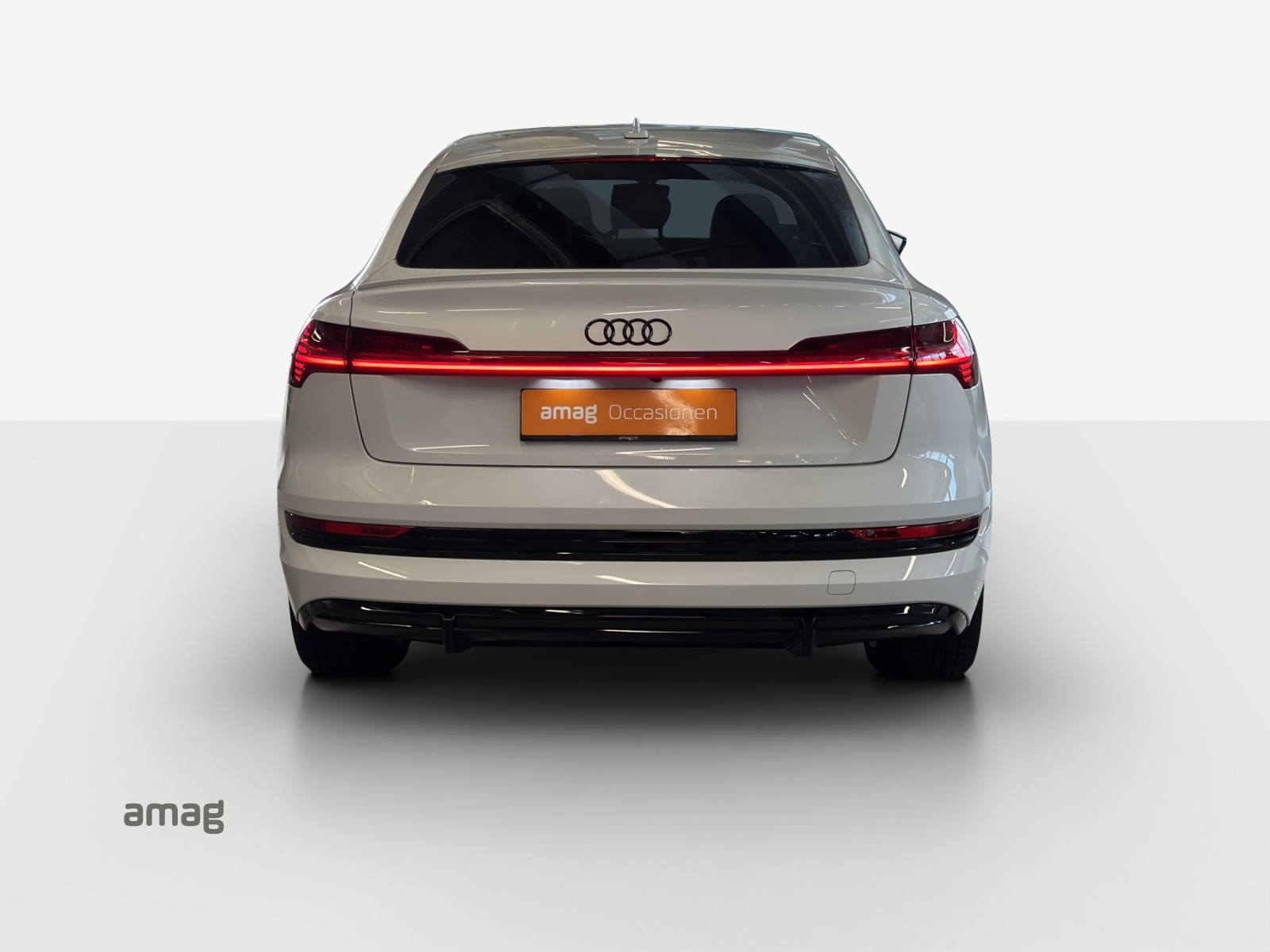 AUDI e-tron 55 Sportback S Line Black Edition quattro-image-13