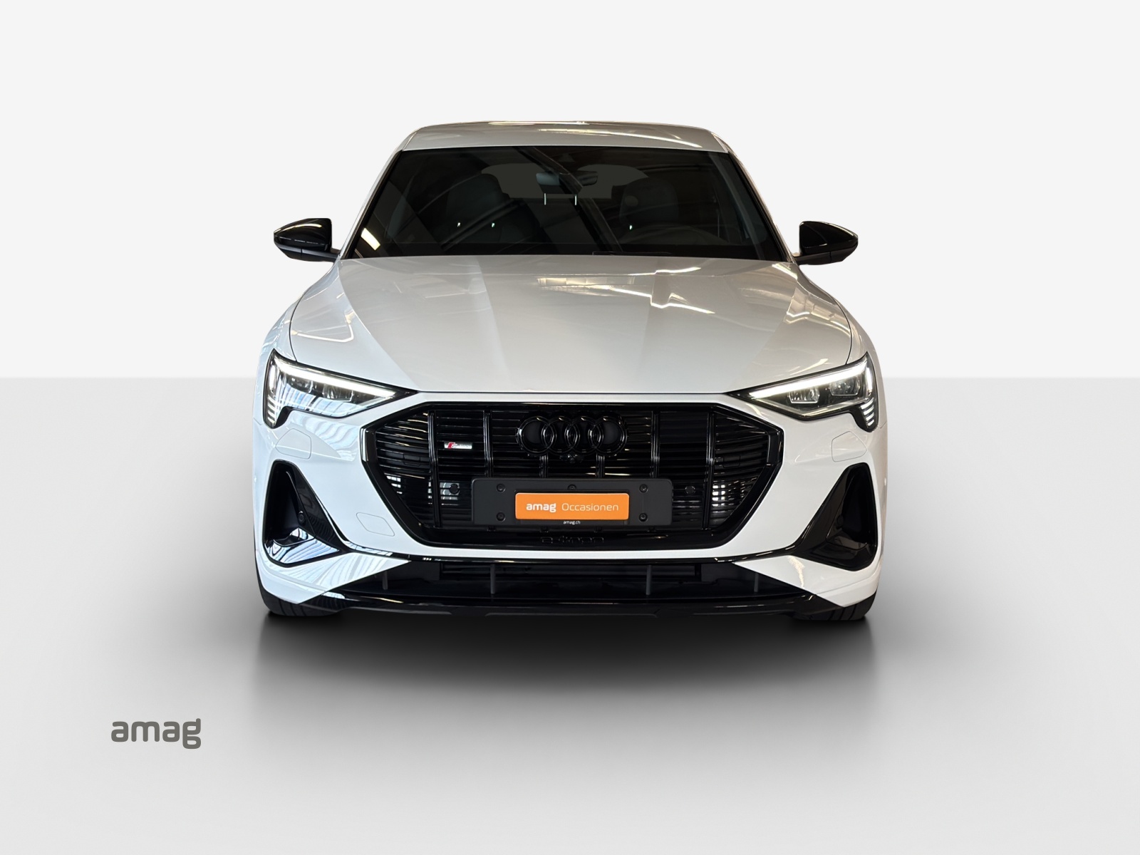 AUDI e-tron 55 Sportback S Line Black Edition quattro-showroom-element-3