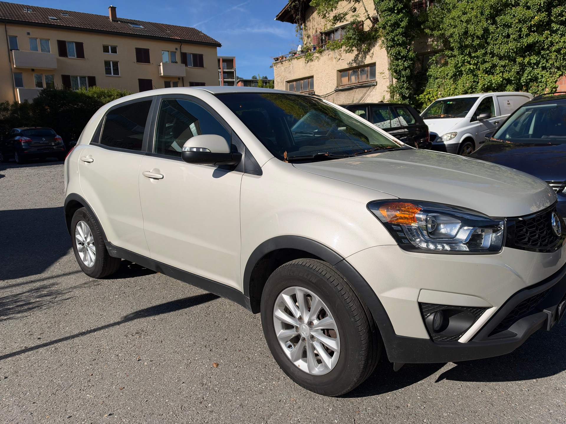 KGM-SsangYong Korando 2.0 e-XDI Plus Edition 4WD-image-5