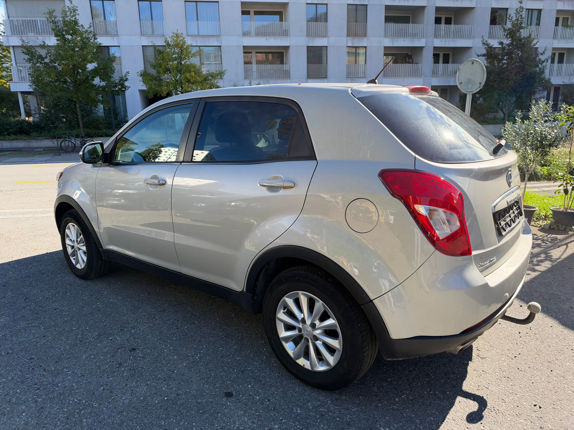 KGM-SsangYong Korando 2.0 e-XDI Plus Edition 4WD-image-2