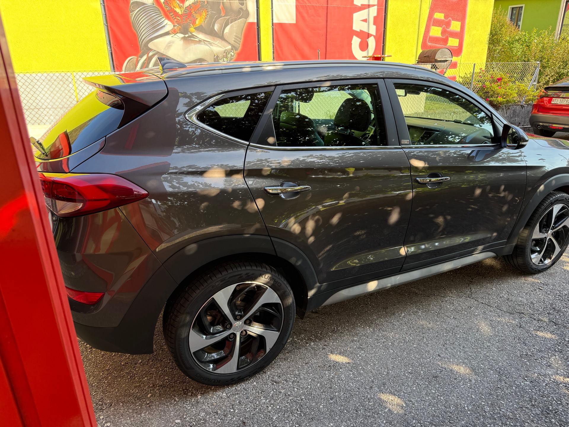 HYUNDAI Tucson 2.0 CRDI exxtra Plus 4WD Automatic-image-2