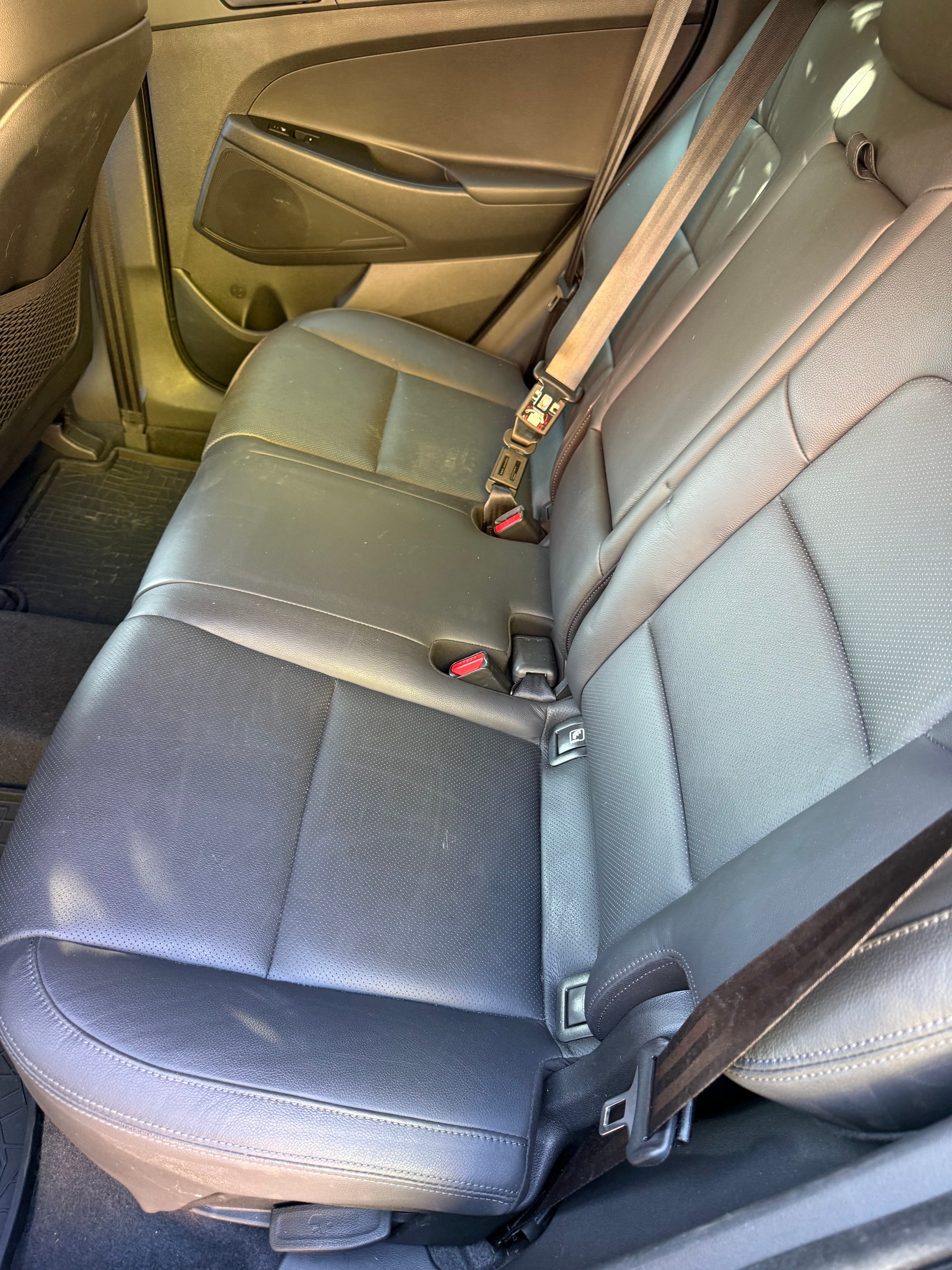 HYUNDAI Tucson 2.0 CRDI exxtra Plus 4WD Automatic-image-5