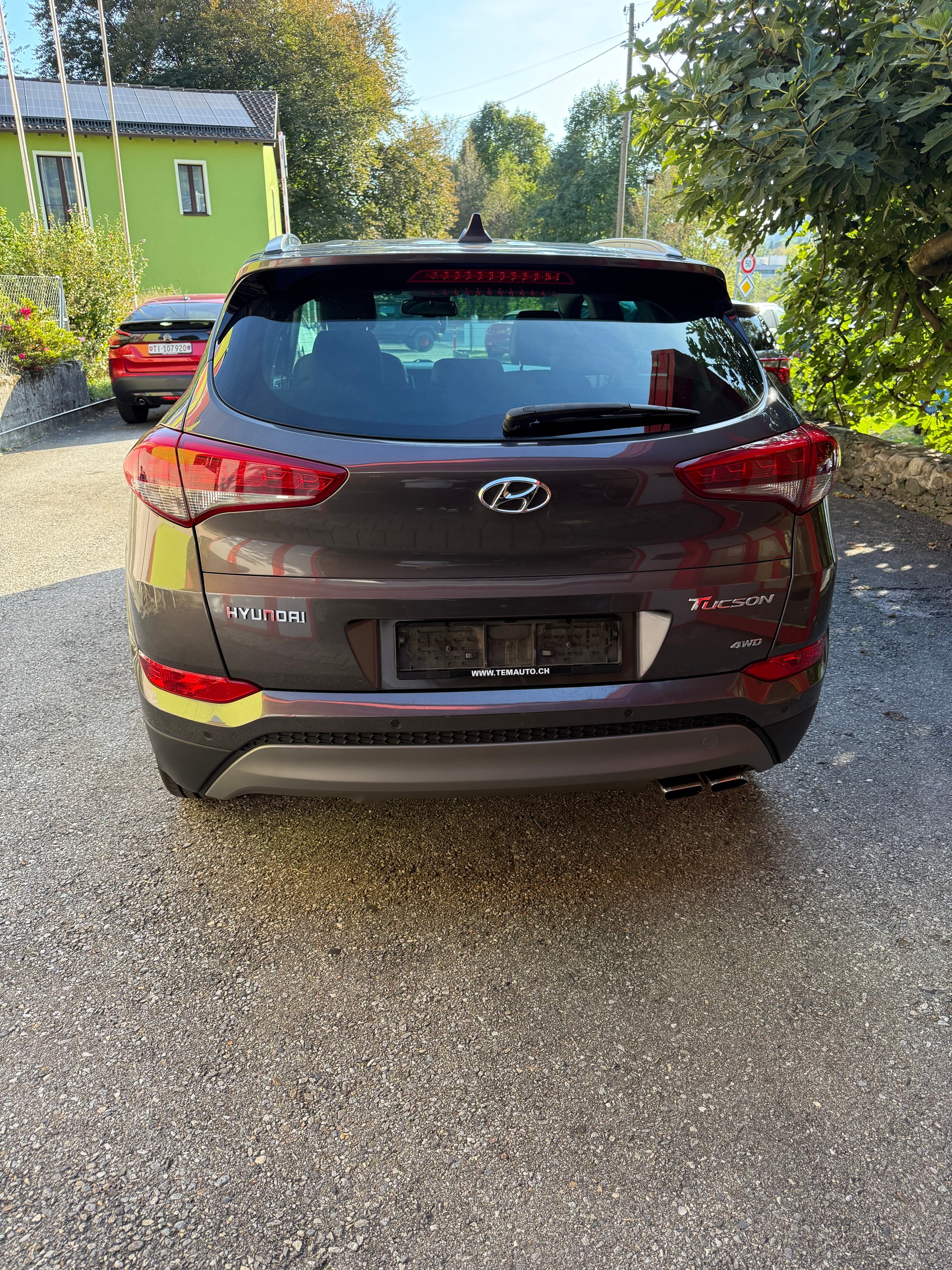 HYUNDAI Tucson 2.0 CRDI exxtra Plus 4WD Automatic-image-3