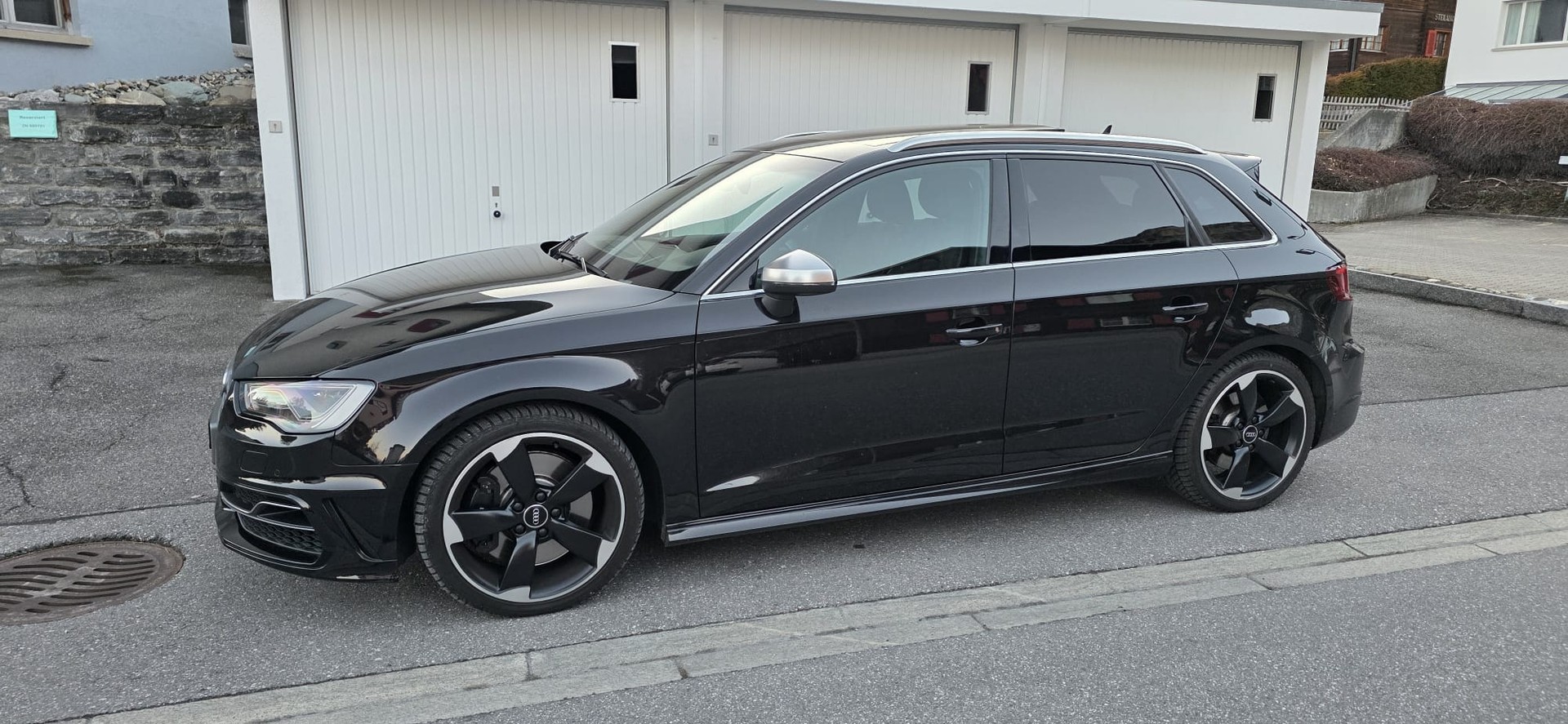 AUDI 2.0 T FSI quattro S-Tronic-image-3