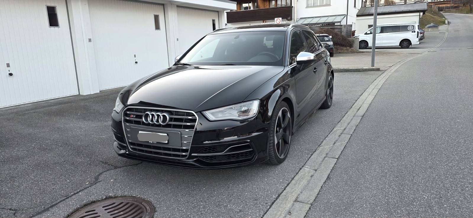 AUDI 2.0 T FSI quattro S-Tronic-image-2