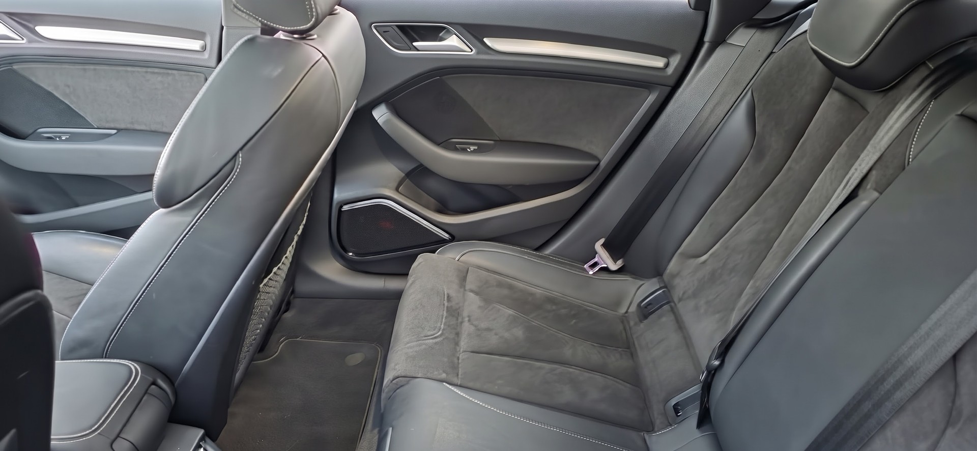 AUDI Audi S3 TFSI quattro | B&O | Pano | Scheckheft-image-13