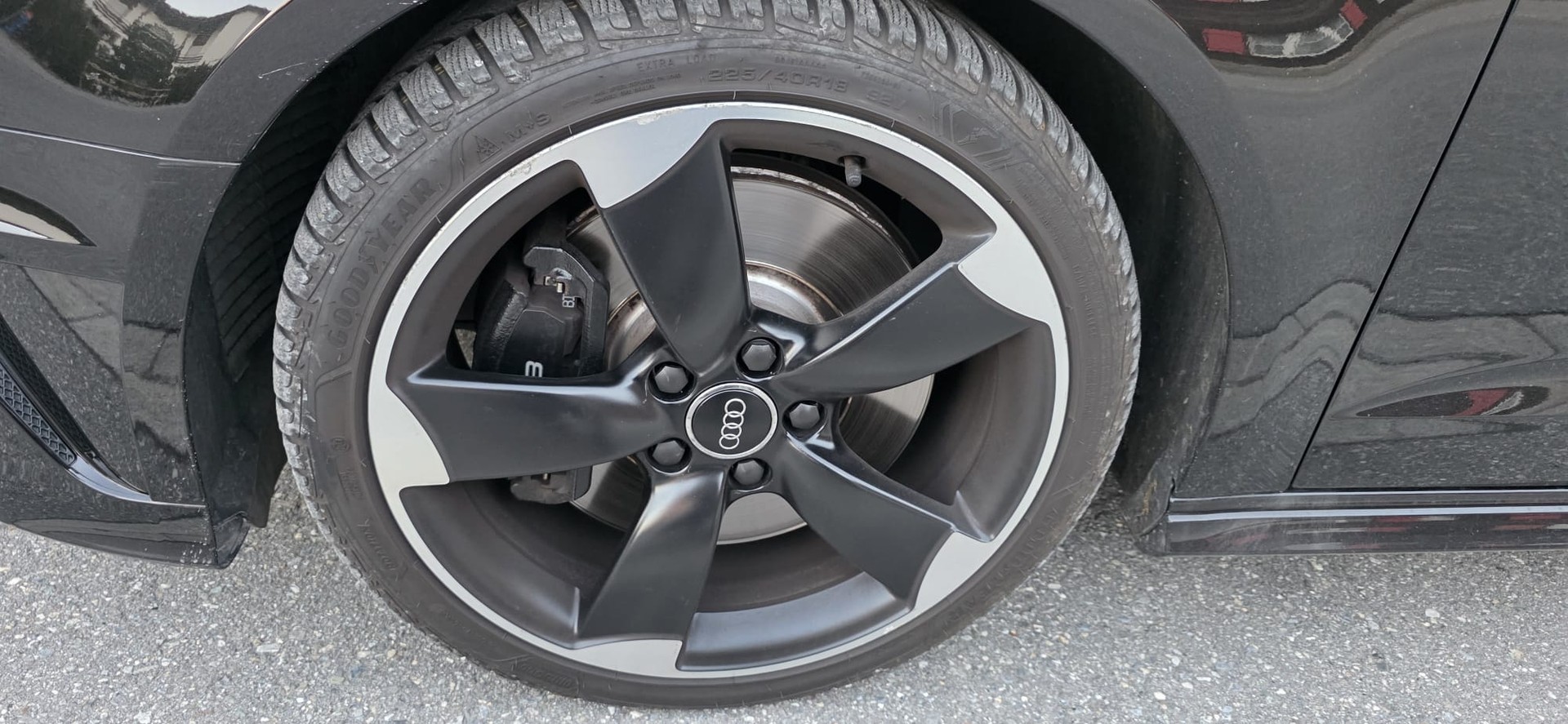 AUDI 2.0 T FSI quattro S-Tronic-image-17