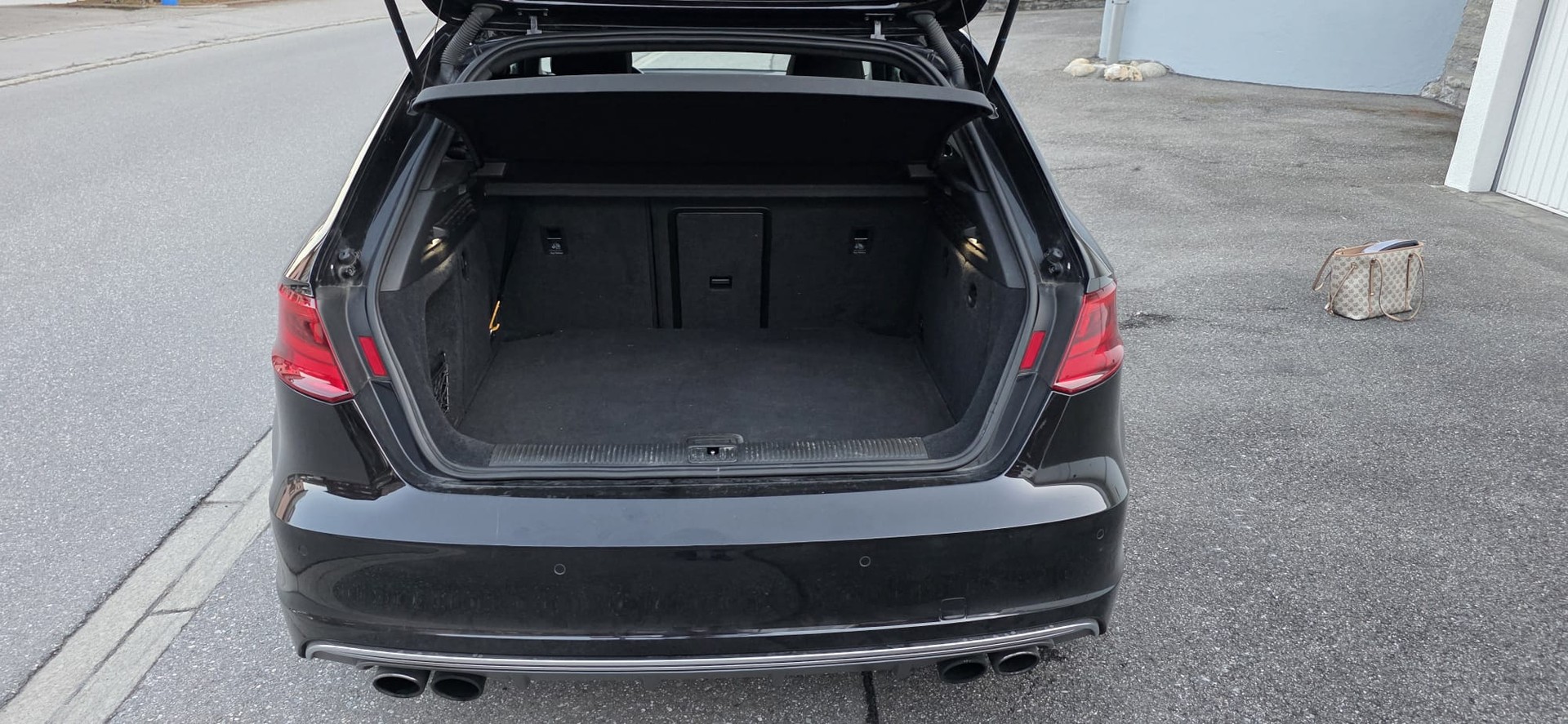 AUDI 2.0 T FSI quattro S-Tronic-image-15