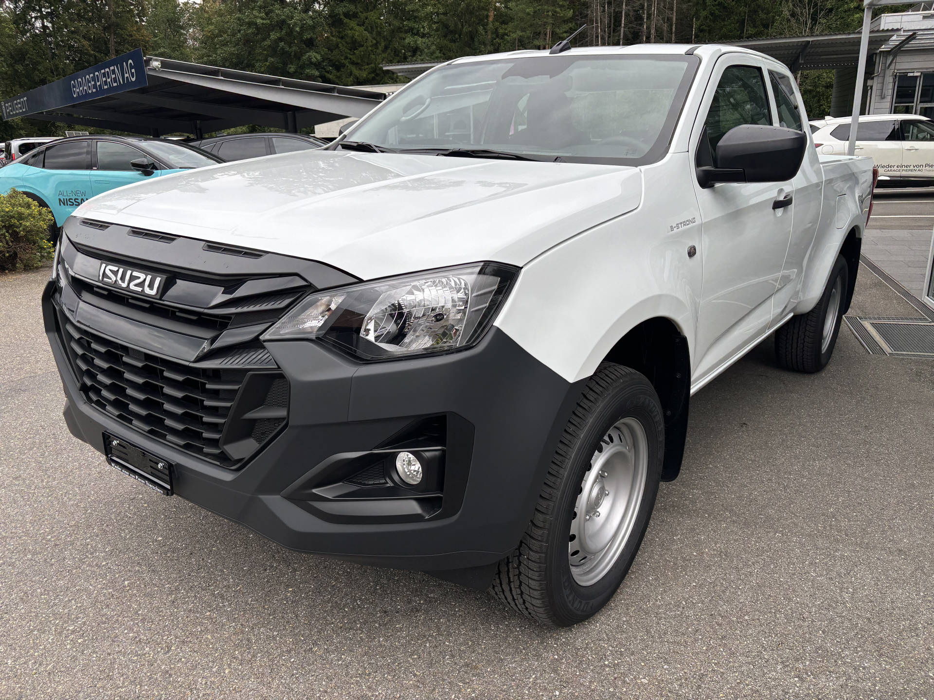 ISUZU D-Max Space Pick-up 2.2 DDi B-Strong 4x4-image-1