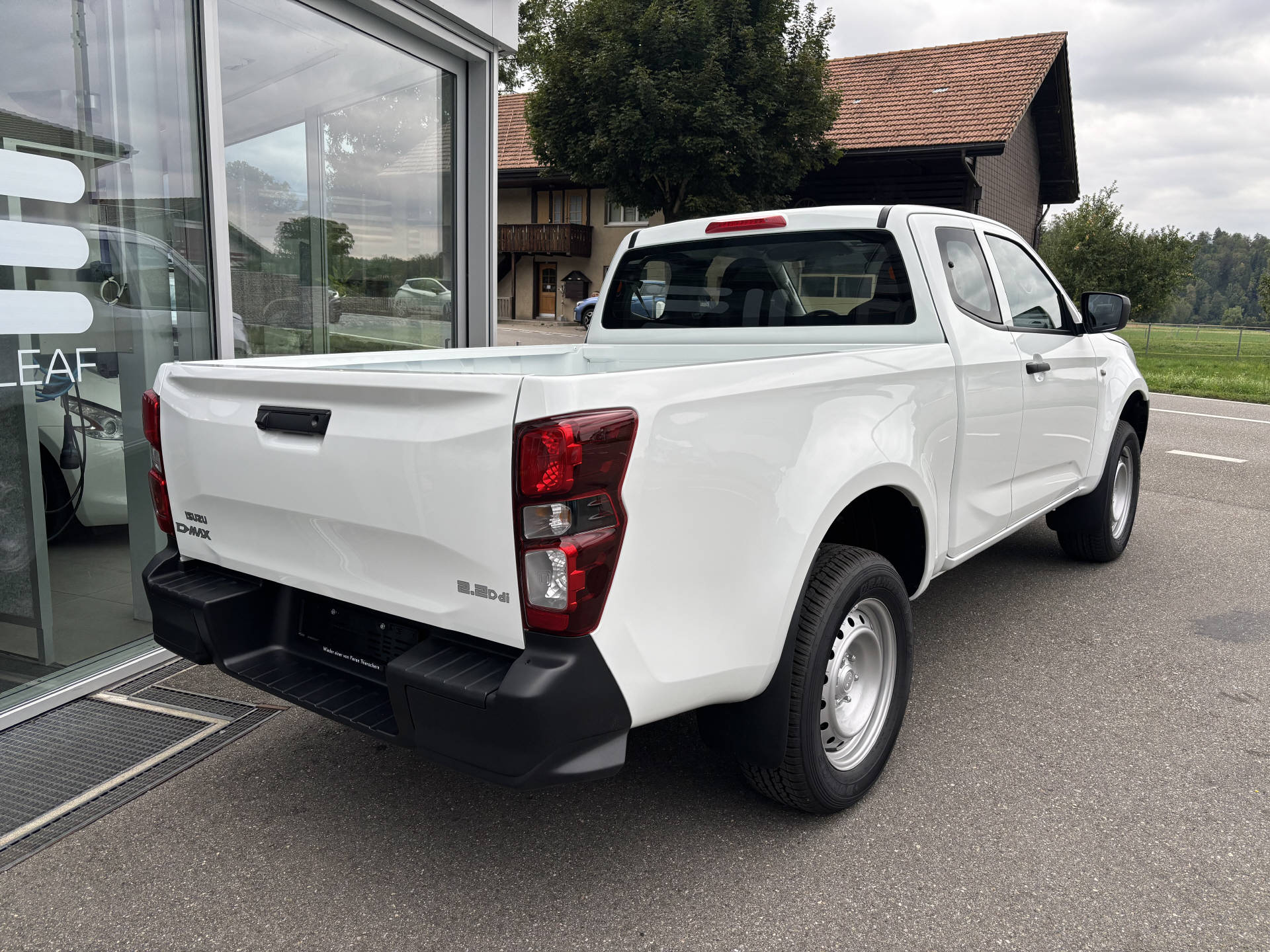 ISUZU D-Max Space Pick-up 2.2 DDi B-Strong 4x4-image-3