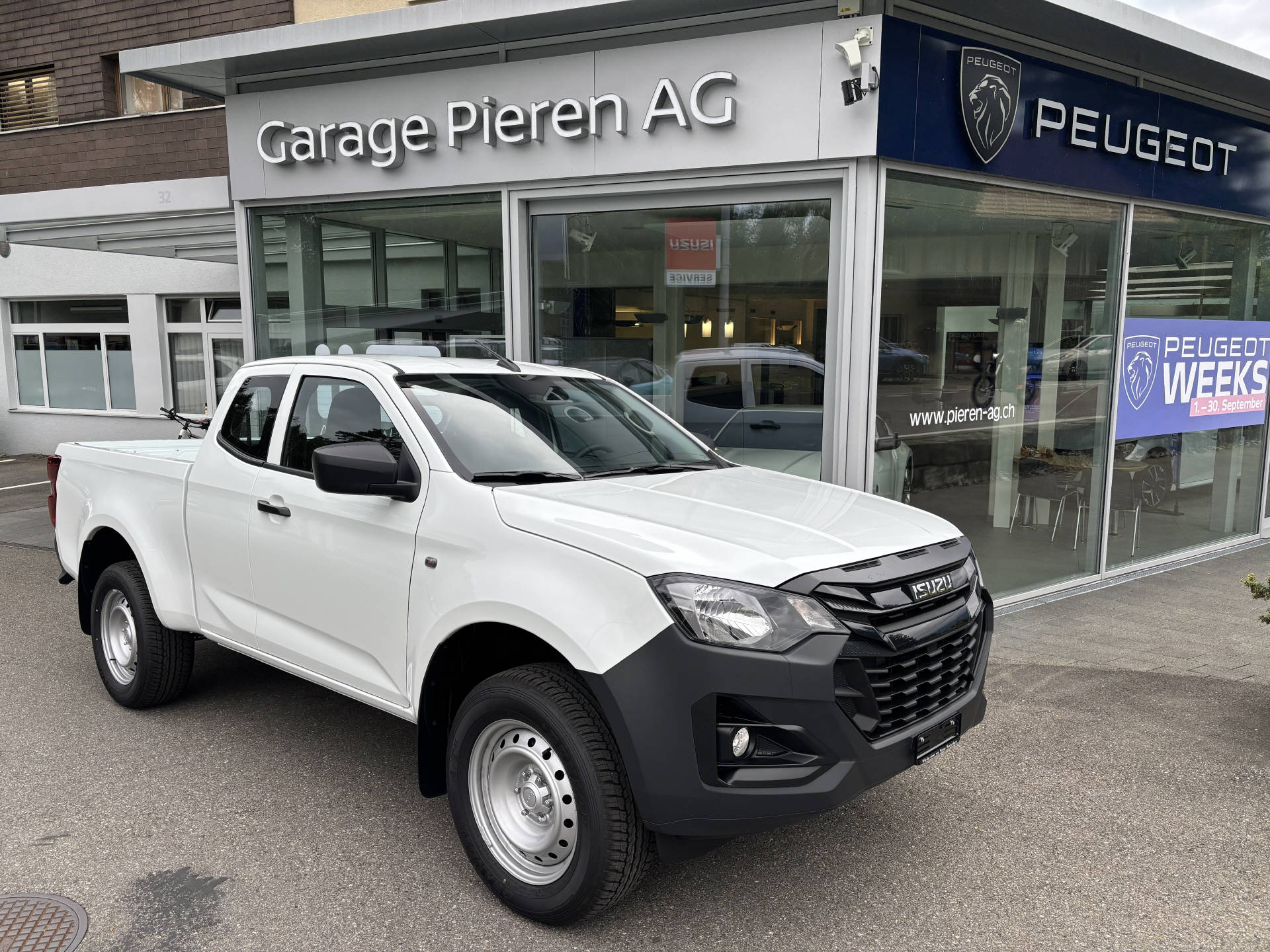ISUZU D-Max Space Pick-up 2.2 DDi B-Strong 4x4-image-0