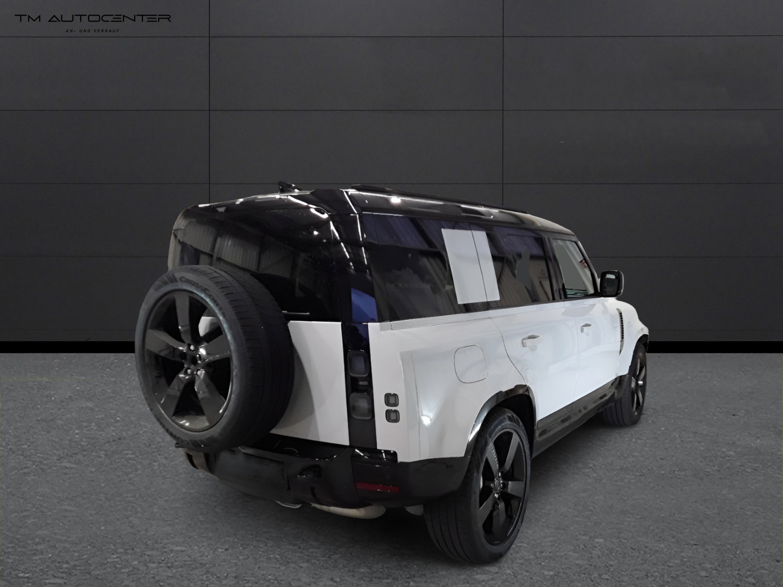 LAND ROVER Defender 110 3.0 D I6 350 X-Dynamic HSE AWD AT8-image-2