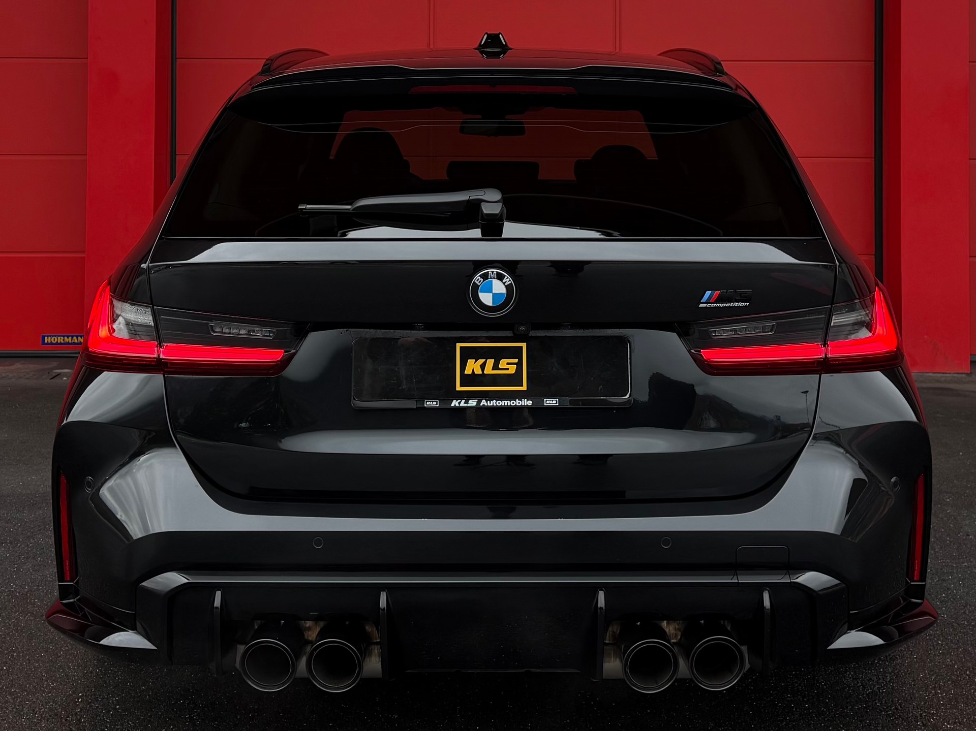 BMW M3 Touring xDrive Competition M-image-4