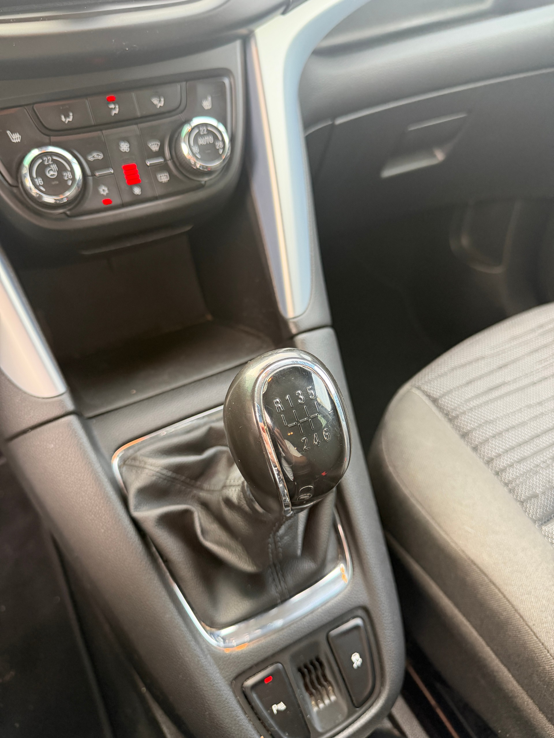 OPEL Zafira Tourer 2.0 CDTi Drvie-image-12