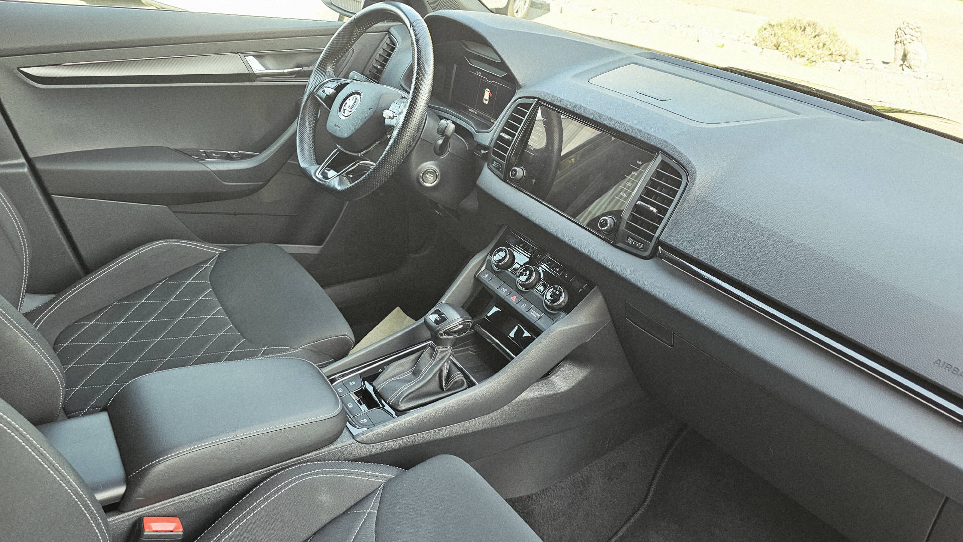 SKODA Karoq 1.5 TSI SportLine DSG-image-4