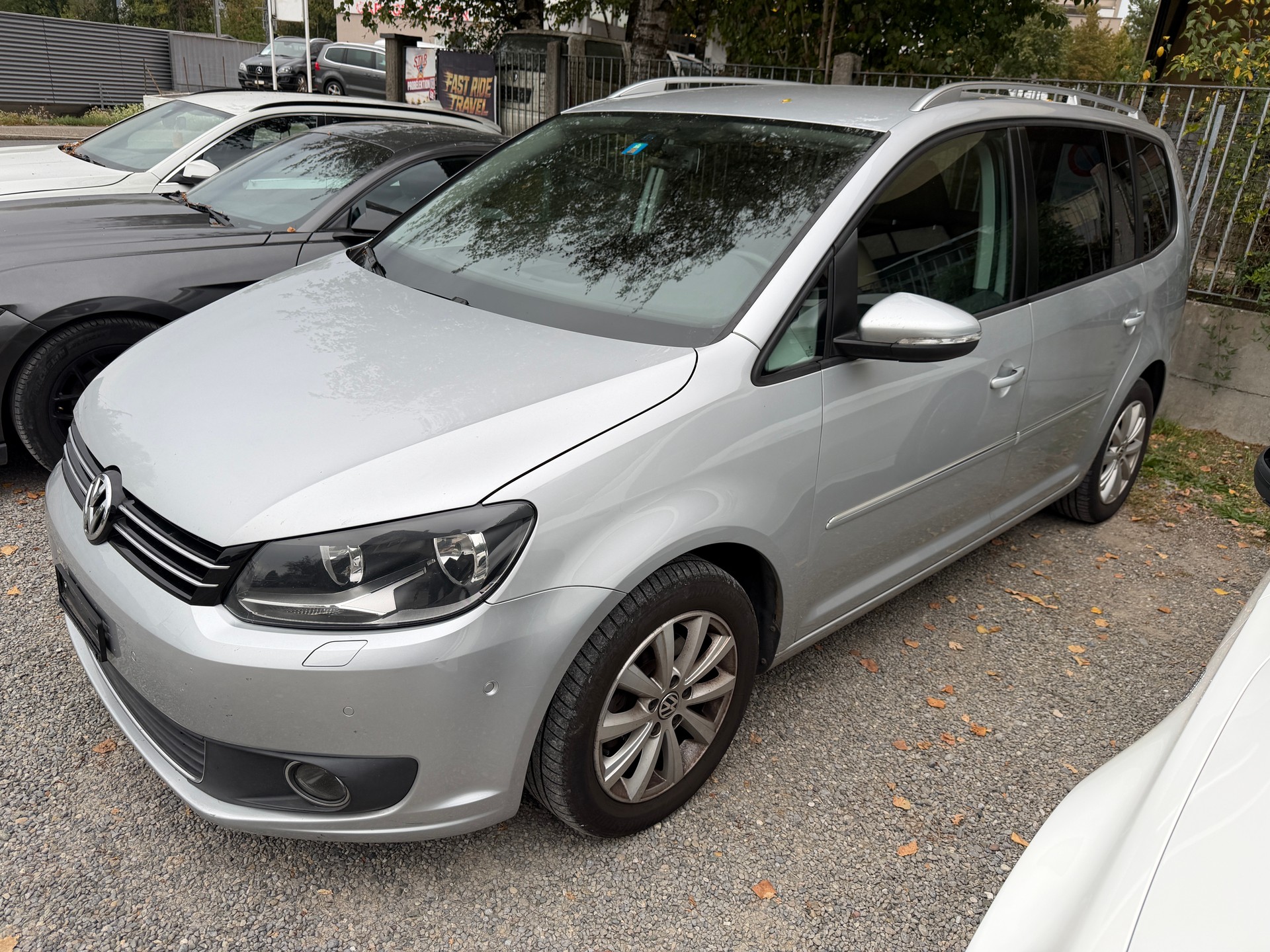 VW Touran 1.4 TSI EcoFuel Comfortline DSG-showroom-element-1
