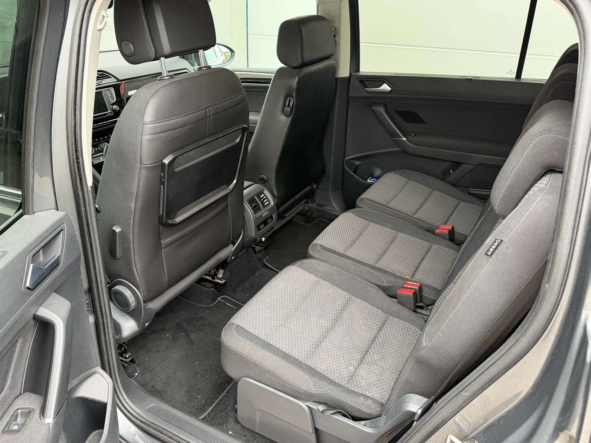 VW Touran 1.4 TSI BlueMotion Technology Trendline DSG-image-3