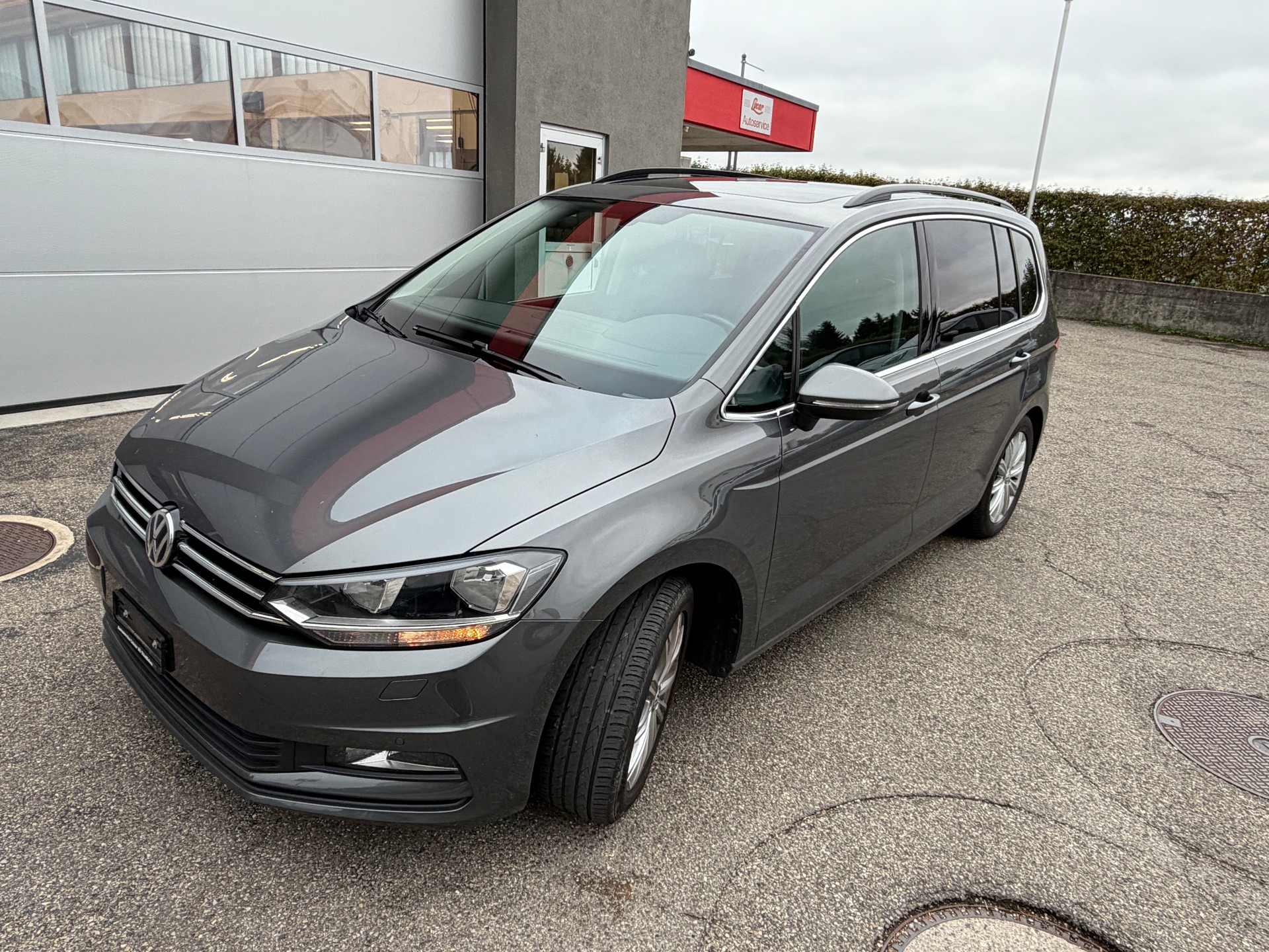 VW Touran 1.4 TSI BlueMotion Technology Trendline DSG-image-0