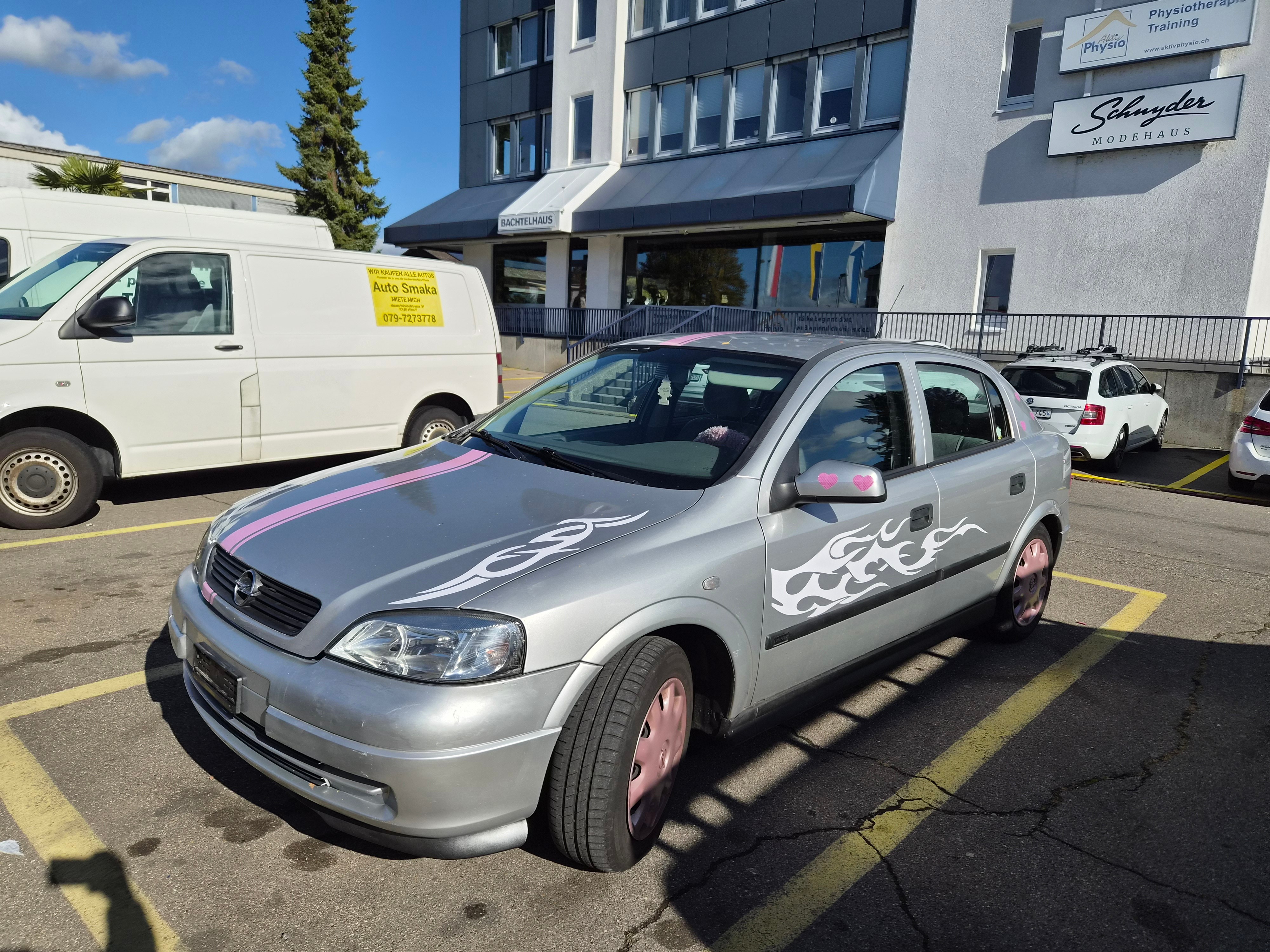Car photo