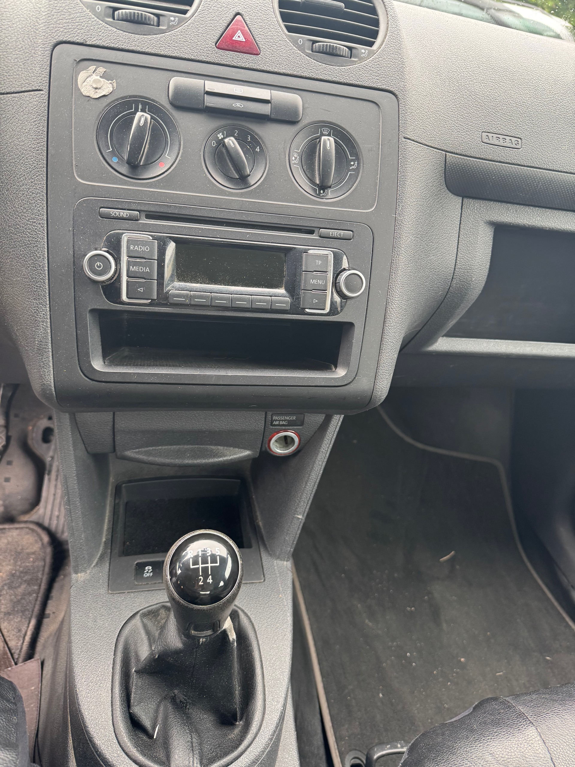 VW Caddy 1.6 TDI BlueMotion Technology-image-6