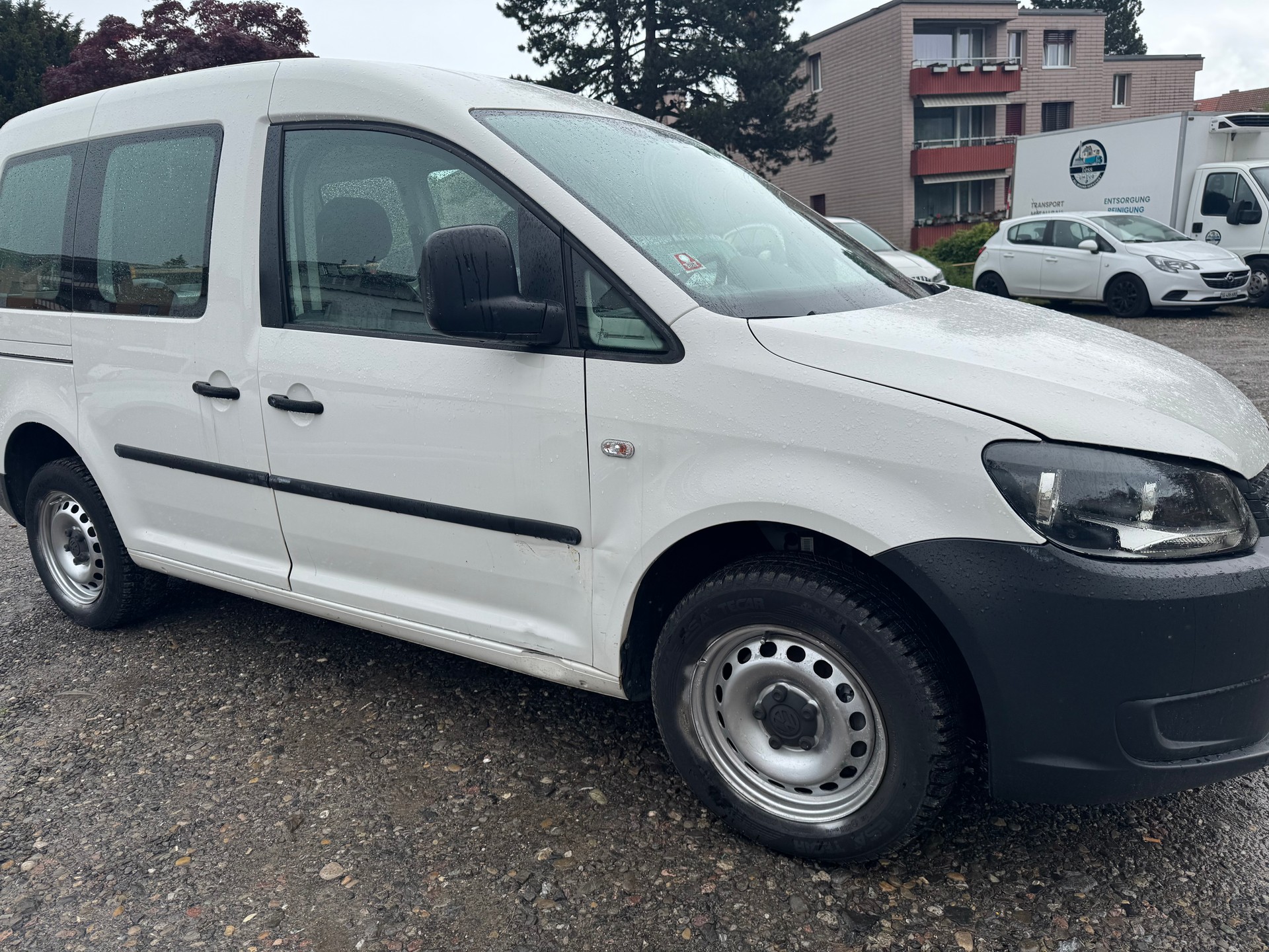 VW Caddy 1.6 TDI BlueMotion Technology-image-4