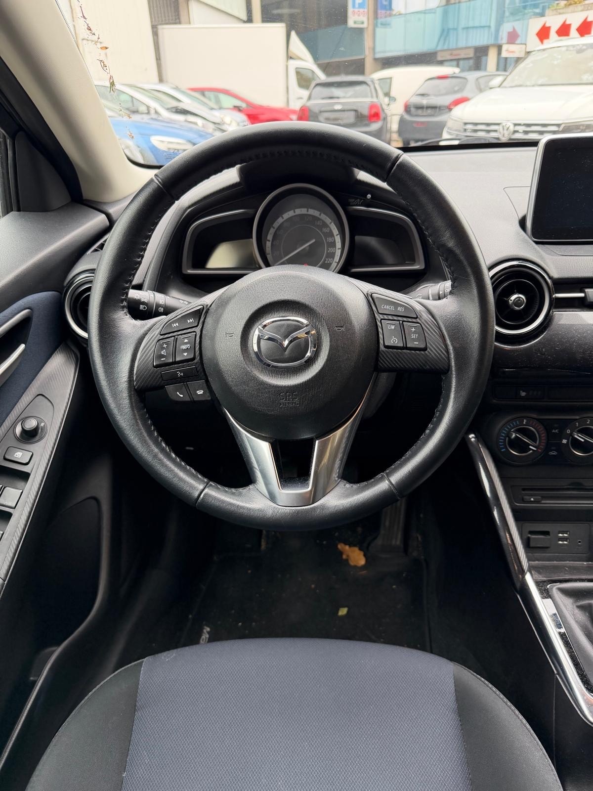 MAZDA 2 1.5i 16V Skyactiv-G Swiss Edition-image-10