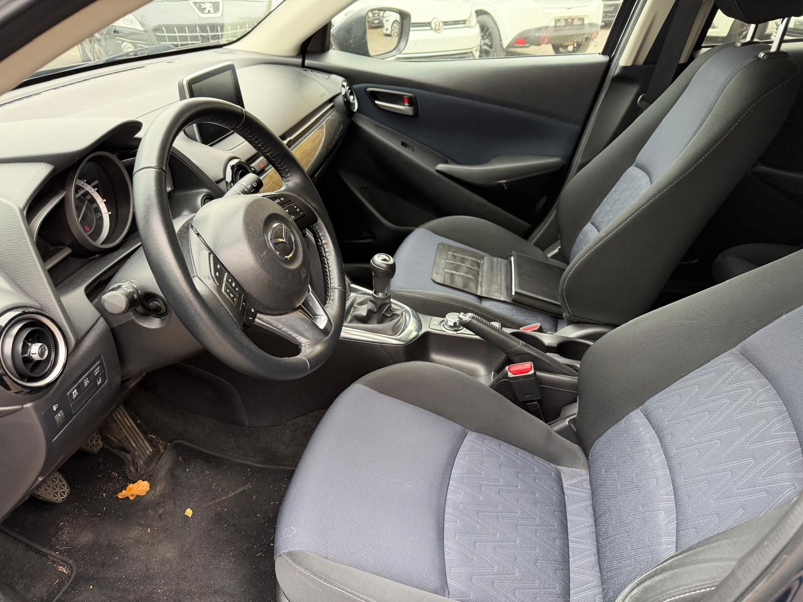 MAZDA 2 1.5i 16V Skyactiv-G Swiss Edition-image-9