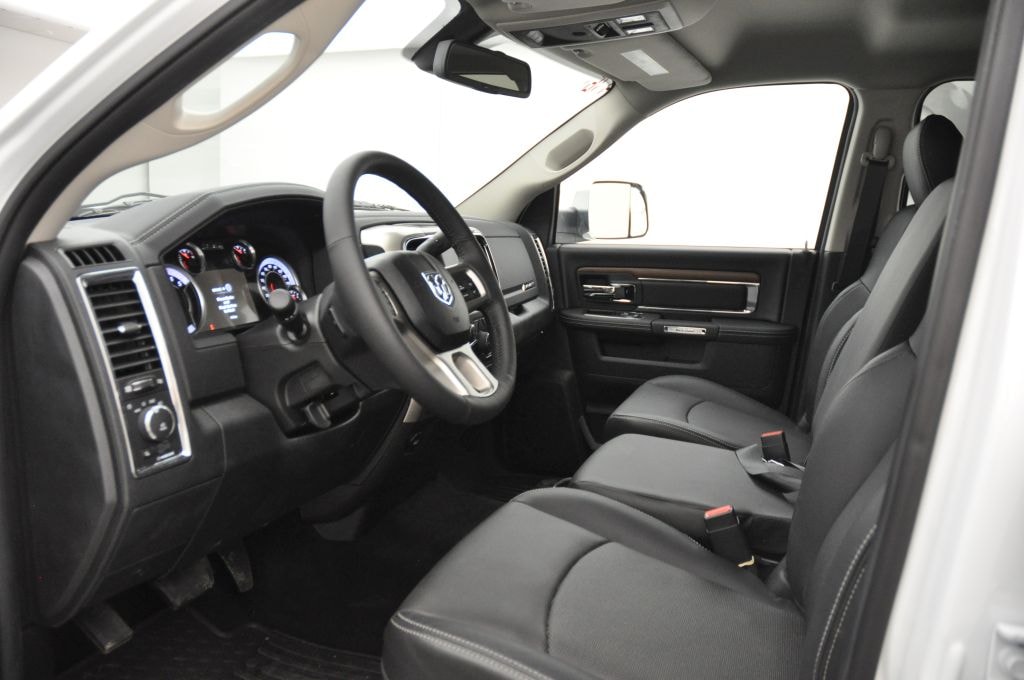 DODGE Ram 3500 6.7 TD Crew Cab Lar.-image-8