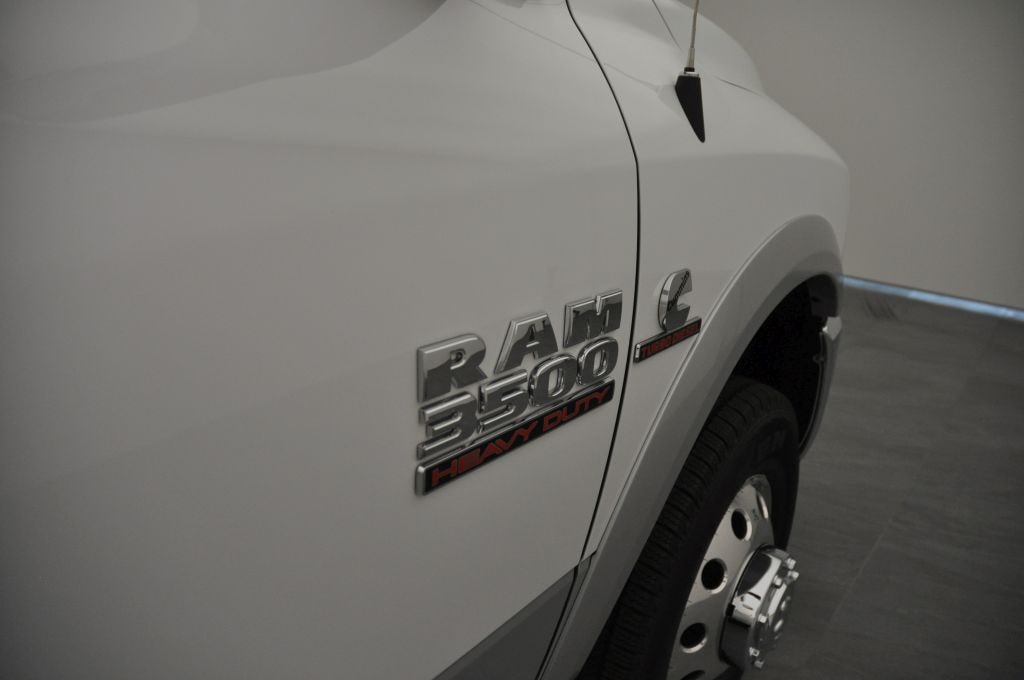 DODGE Ram 3500 6.7 TD Crew Cab Lar.-image-4