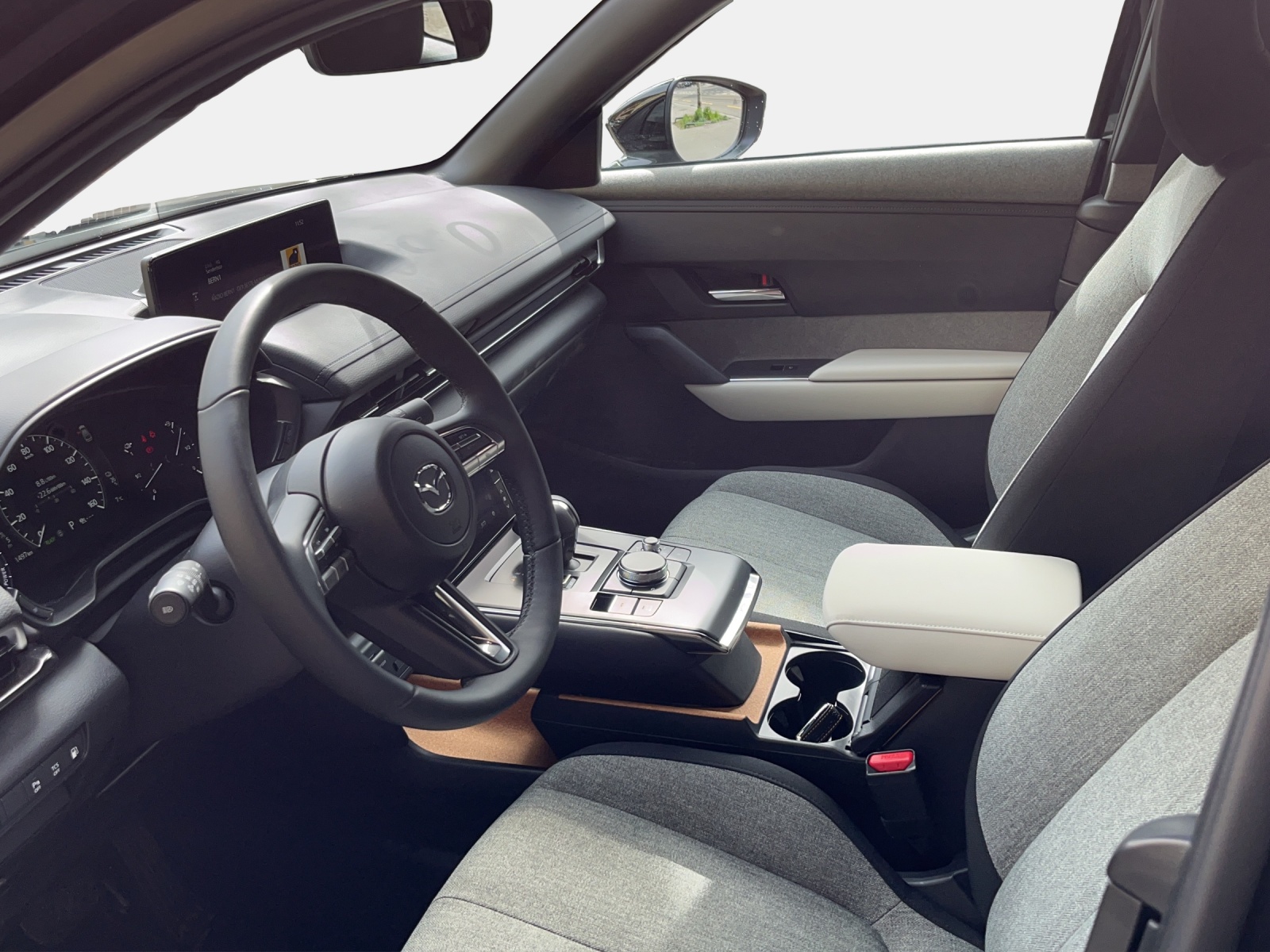 MAZDA MX-30 e 17kWh/170 Exclusive-Line-image-8