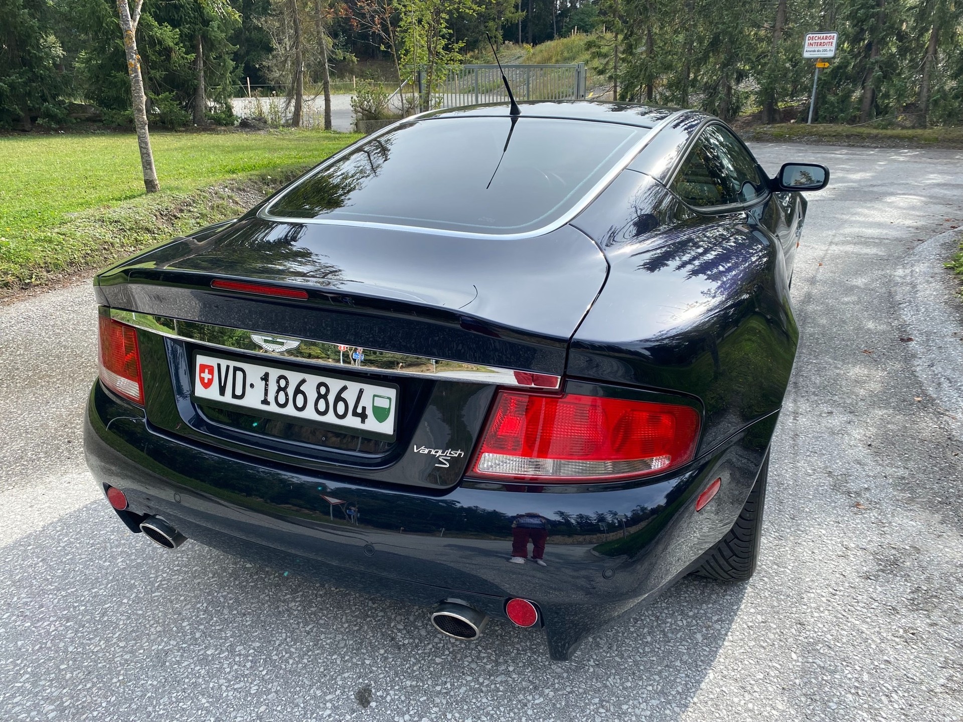ASTON MARTIN Vanquish V12 S 5.9-48-image-1