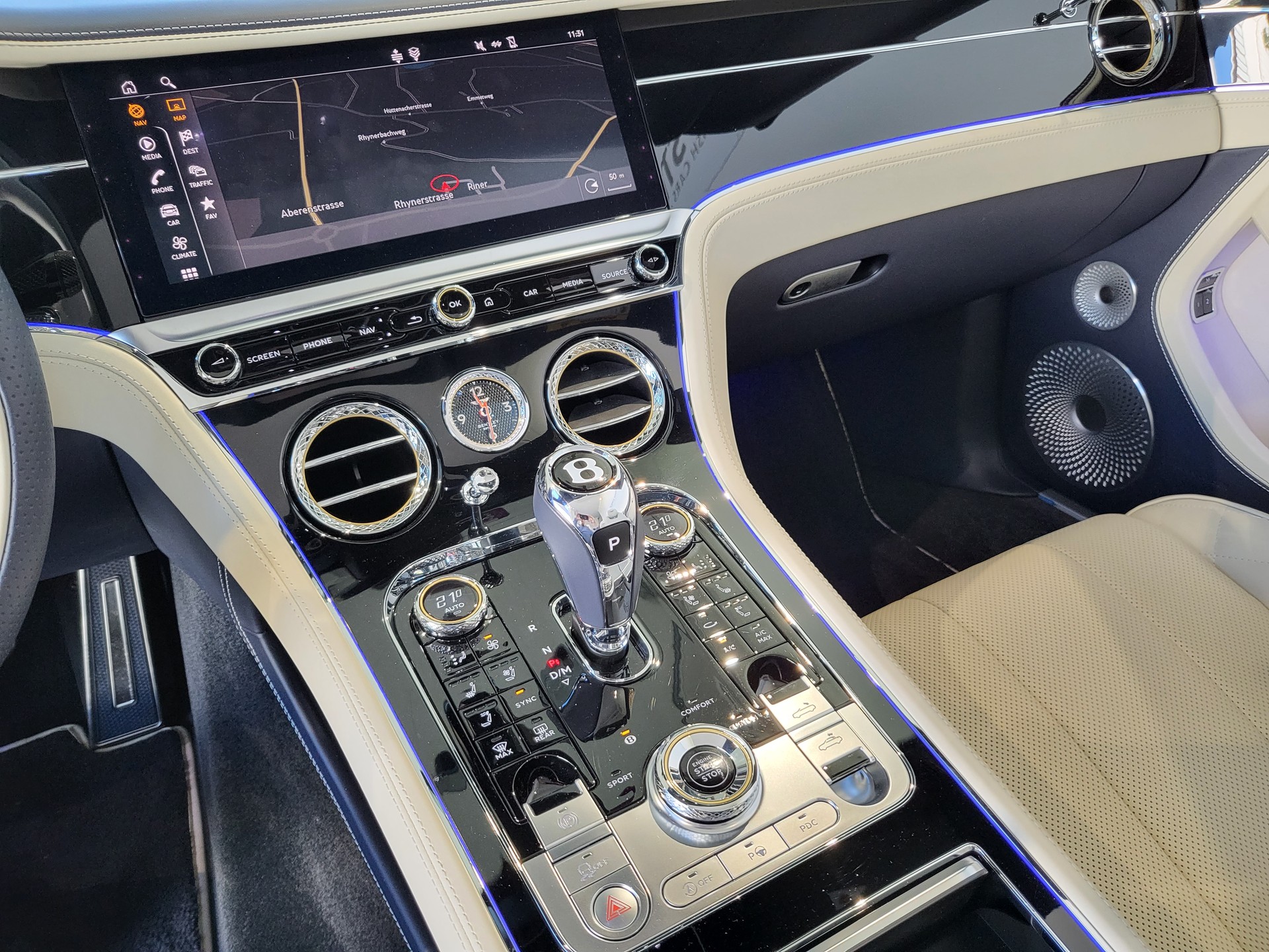 BENTLEY Continental GTC 4.0 V8-image-7