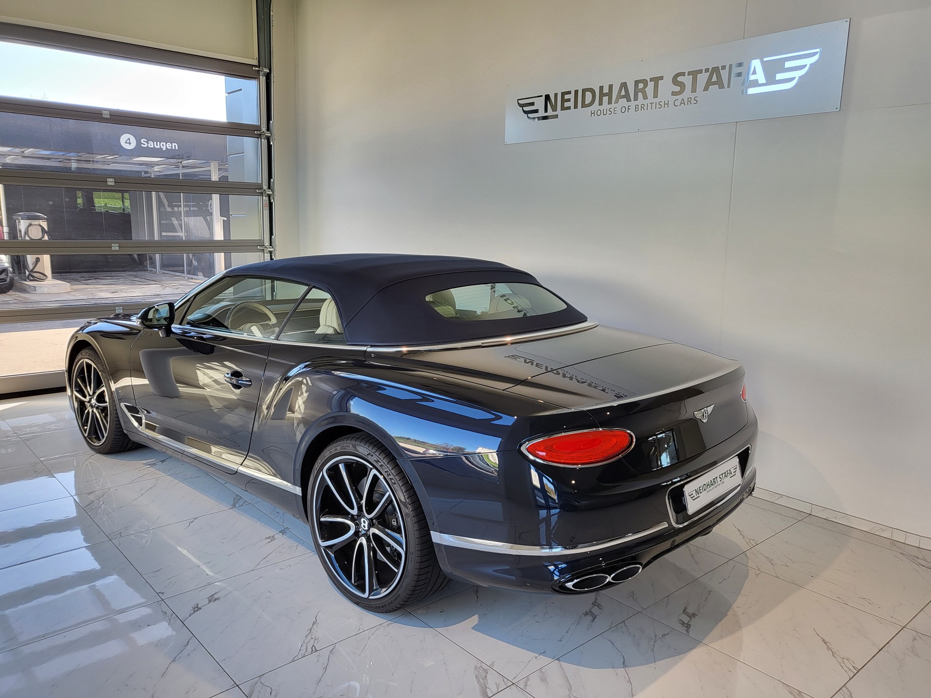 BENTLEY Continental GTC 4.0 V8-image-2